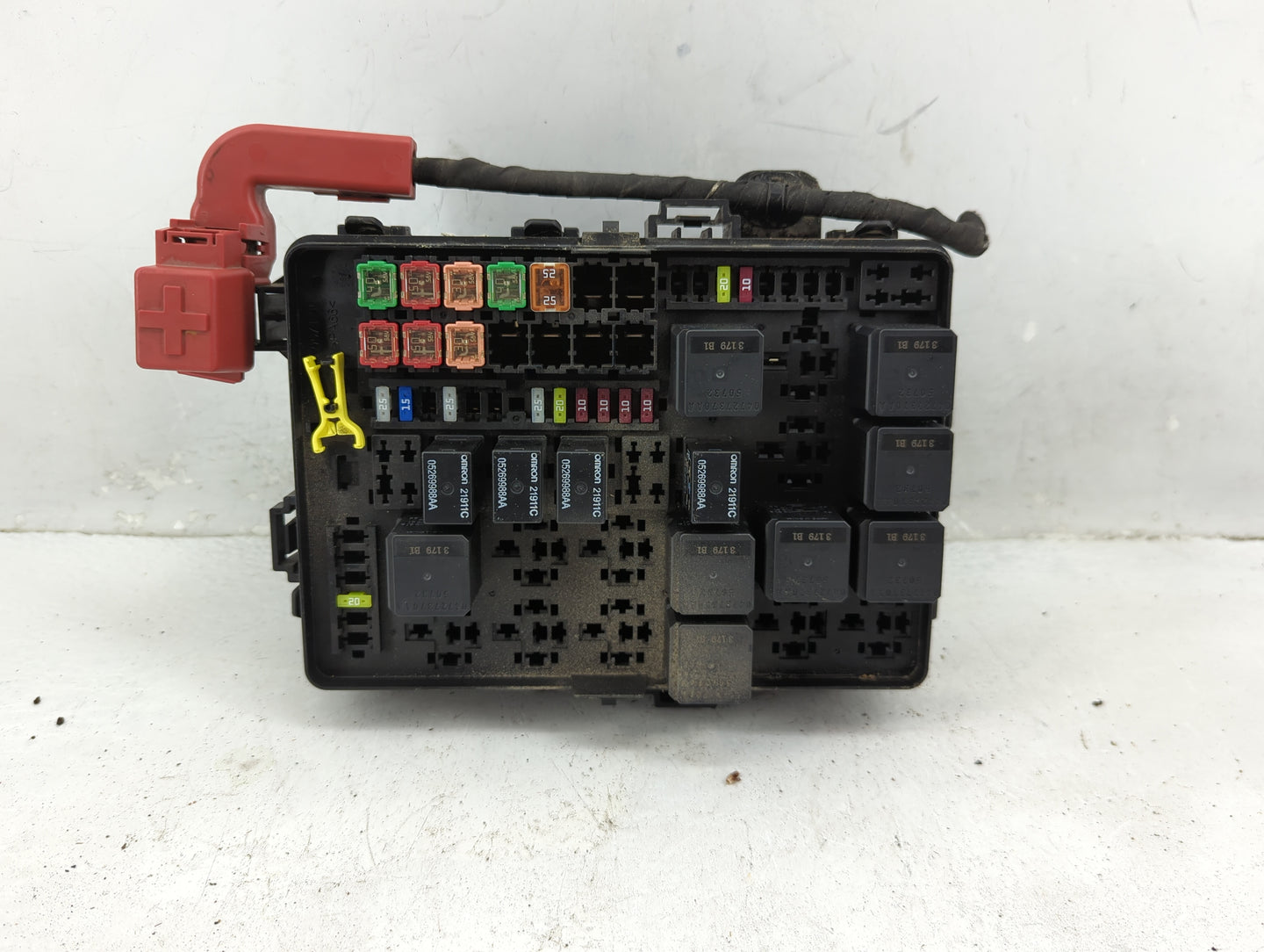 2012-2014 Dodge Charger Fusebox Fuse Box Panel Relay Module P/N:P68202733AB P68202713AB Fits Fits 2012 2013 2014 OEM Used Au