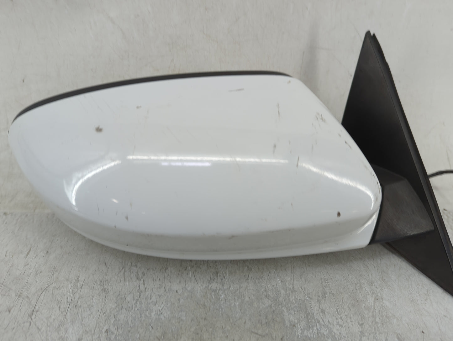 2011-2014 Dodge Charger Passenger Side View Mirror - Right Door Mirror OEM Used - Oemusedautoparts1.com