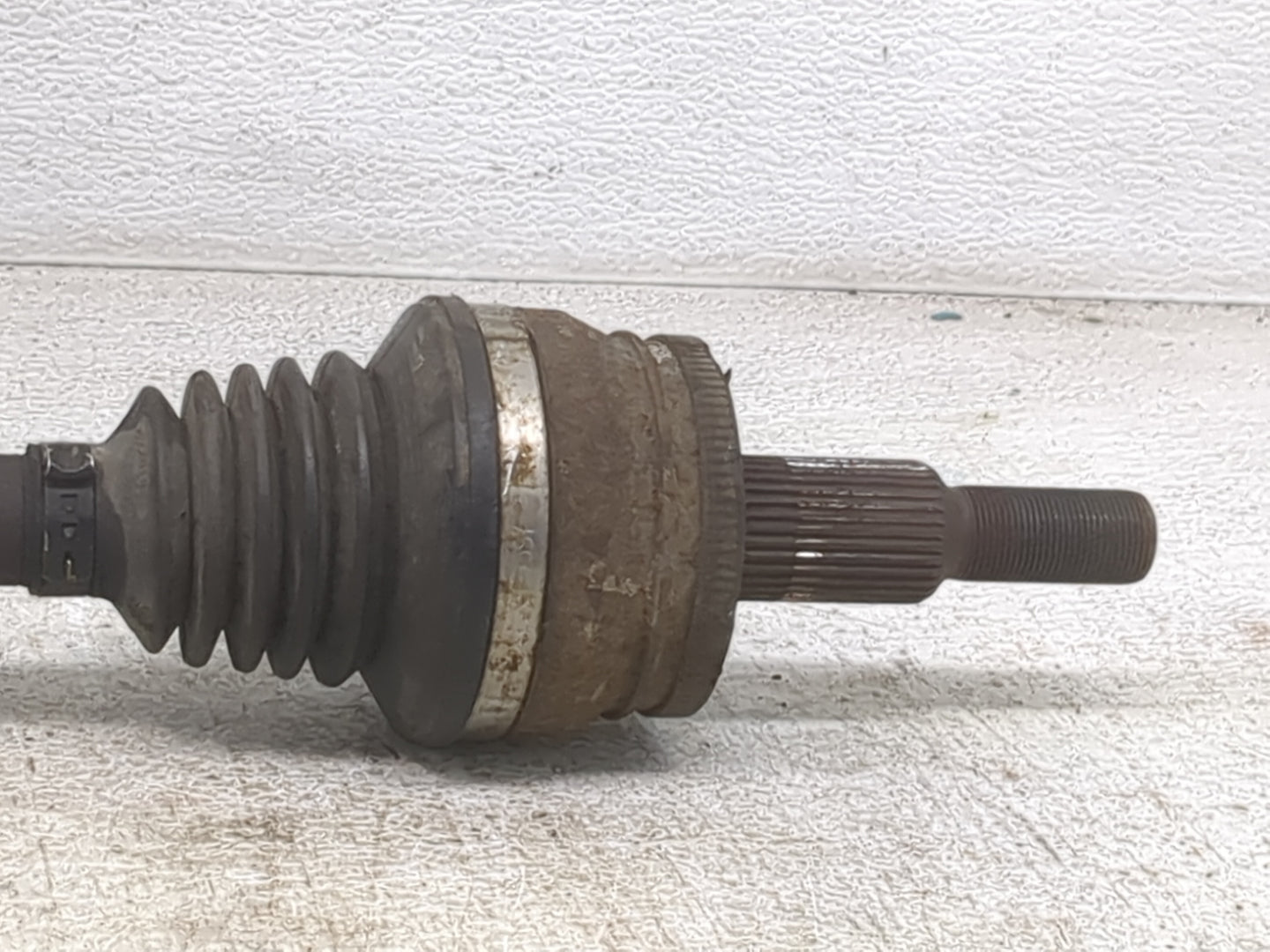 2011-2014 Dodge Charger Axle Shaft Rear Driver Cv C/v - Oemusedautoparts1.com