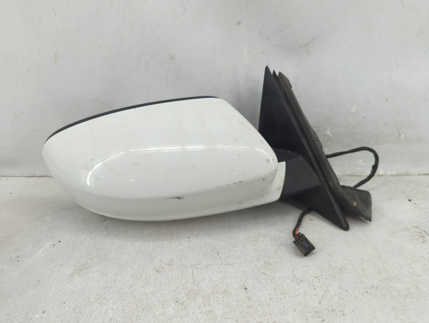 2011-2014 Dodge Charger Passenger Side View Mirror - Right Door Mirror OEM Used - Oemusedautoparts1.com