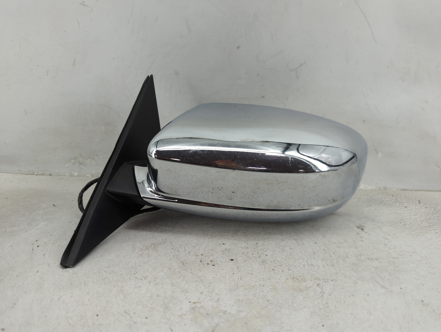 2011-2014 Dodge Charger Driver Side View Mirror - Left Door Mirror OEM Used - Oemusedautoparts1.com