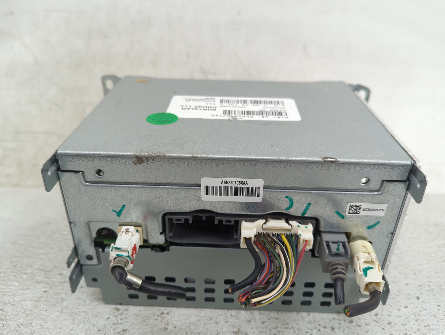 2013-2014 Dodge Charger Radio AM FM Cd Player Receiver Replacement P/N:P68209671AB ABH3207C5XAA Fits Fits 2013 2014 OEM Used