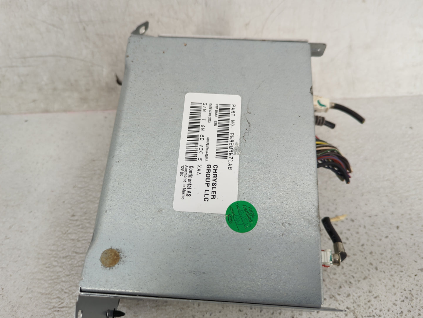 2013-2014 Dodge Charger Radio AM FM Cd Player Receiver Replacement P/N:P68209671AB ABH3207C5XAA Fits Fits 2013 2014 OEM Used
