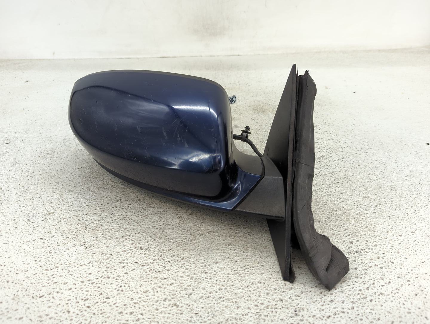 2011-2014 Dodge Charger Passenger Side View Mirror - Right Door Mirror OEM Used - Oemusedautoparts1.com