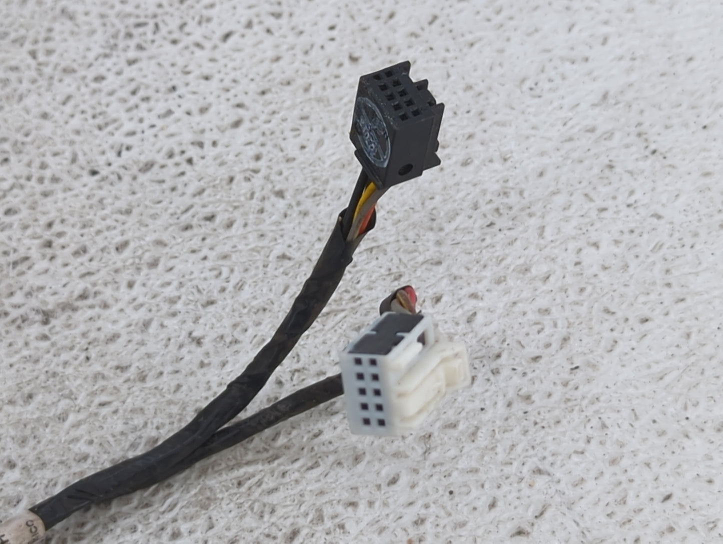 2011-2014 Dodge Charger Passenger Side View Mirror - Right Door Mirror OEM Used - Oemusedautoparts1.com