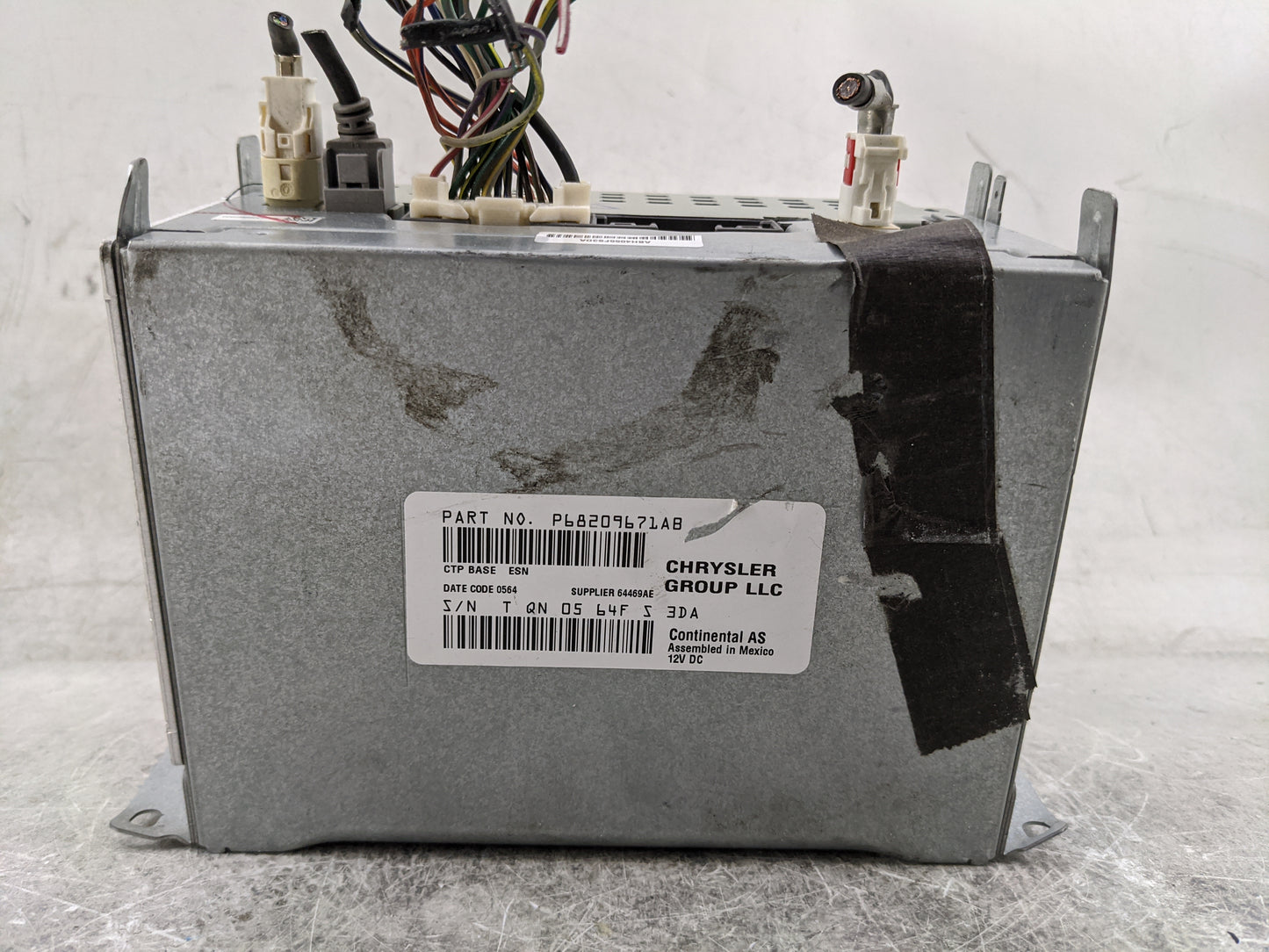 2013-2014 Dodge Charger Radio AM FM Cd Player Receiver Replacement P/N:P68209671AB A2C0018140O Fits Fits 2013 2014 OEM Used 