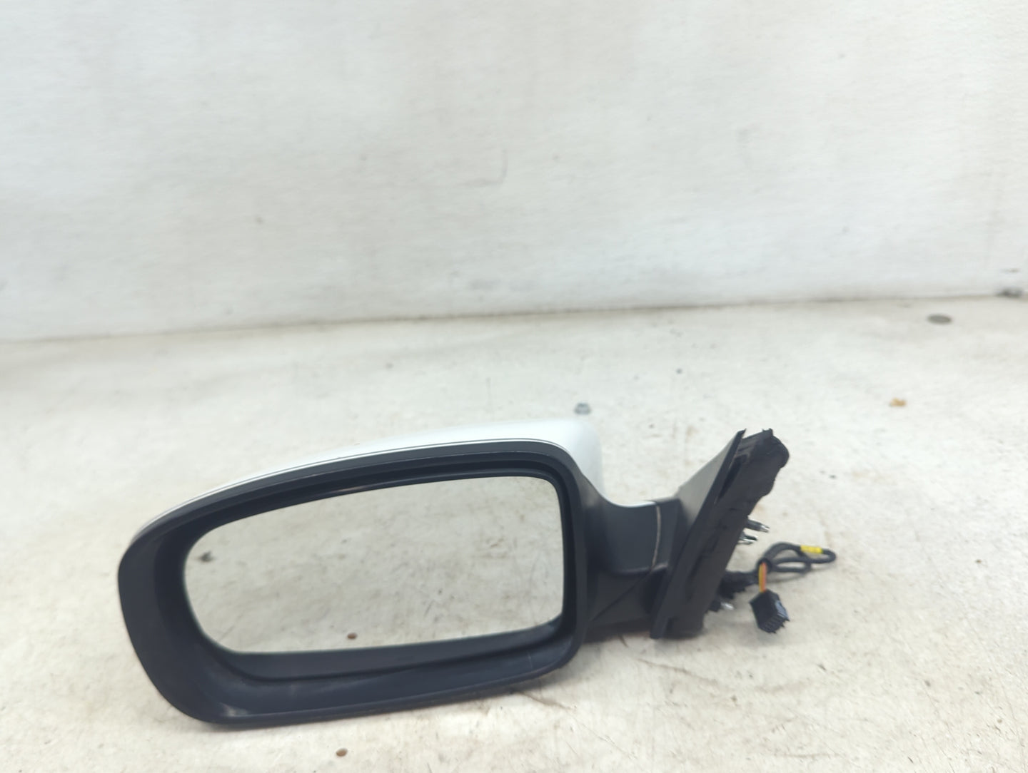 2011-2014 Dodge Charger Driver Side View Mirror - Left Door Mirror OEM Used - Oemusedautoparts1.com