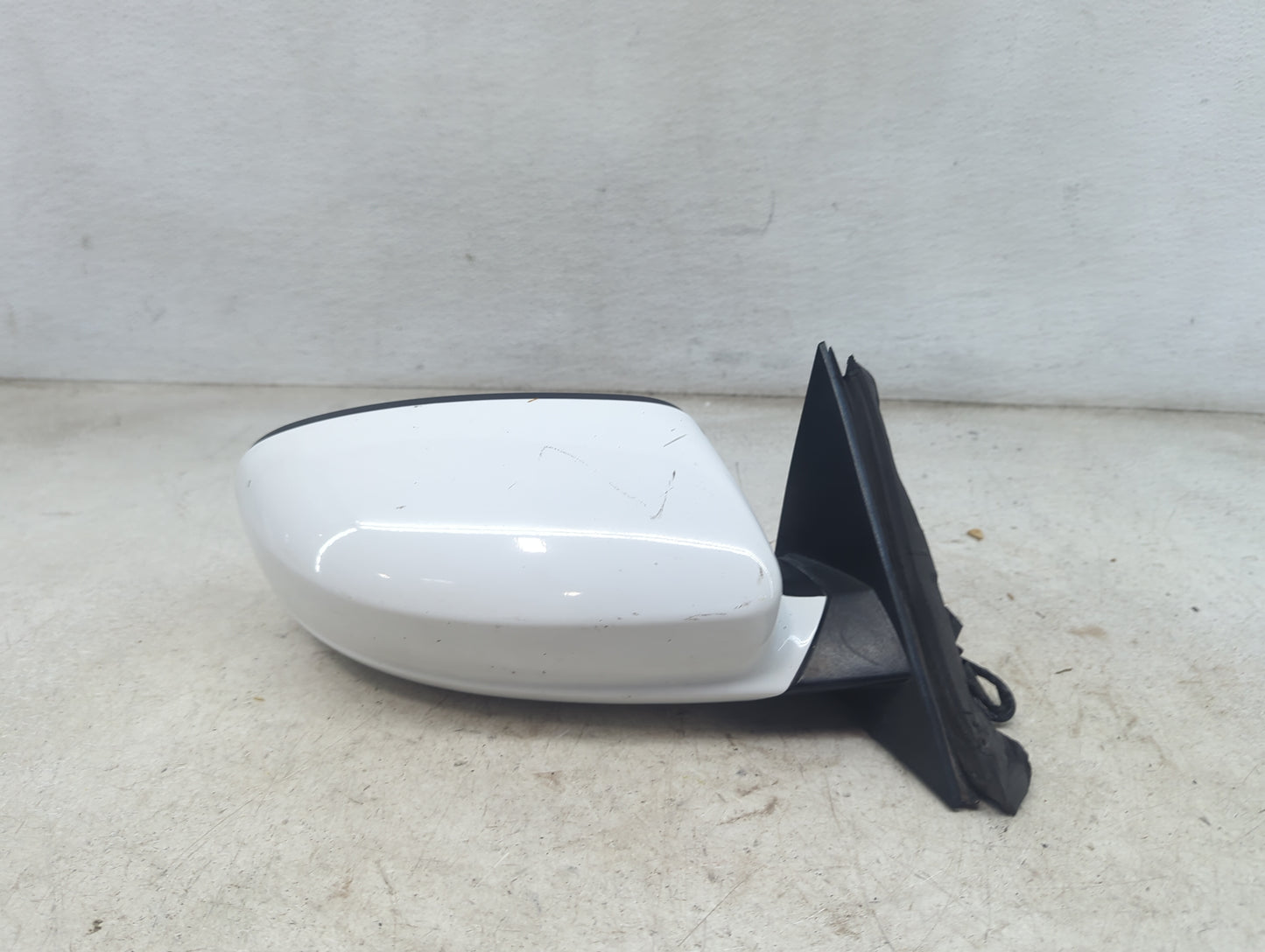 2011-2014 Dodge Charger Passenger Side View Mirror - Right Door Mirror OEM Used - Oemusedautoparts1.com