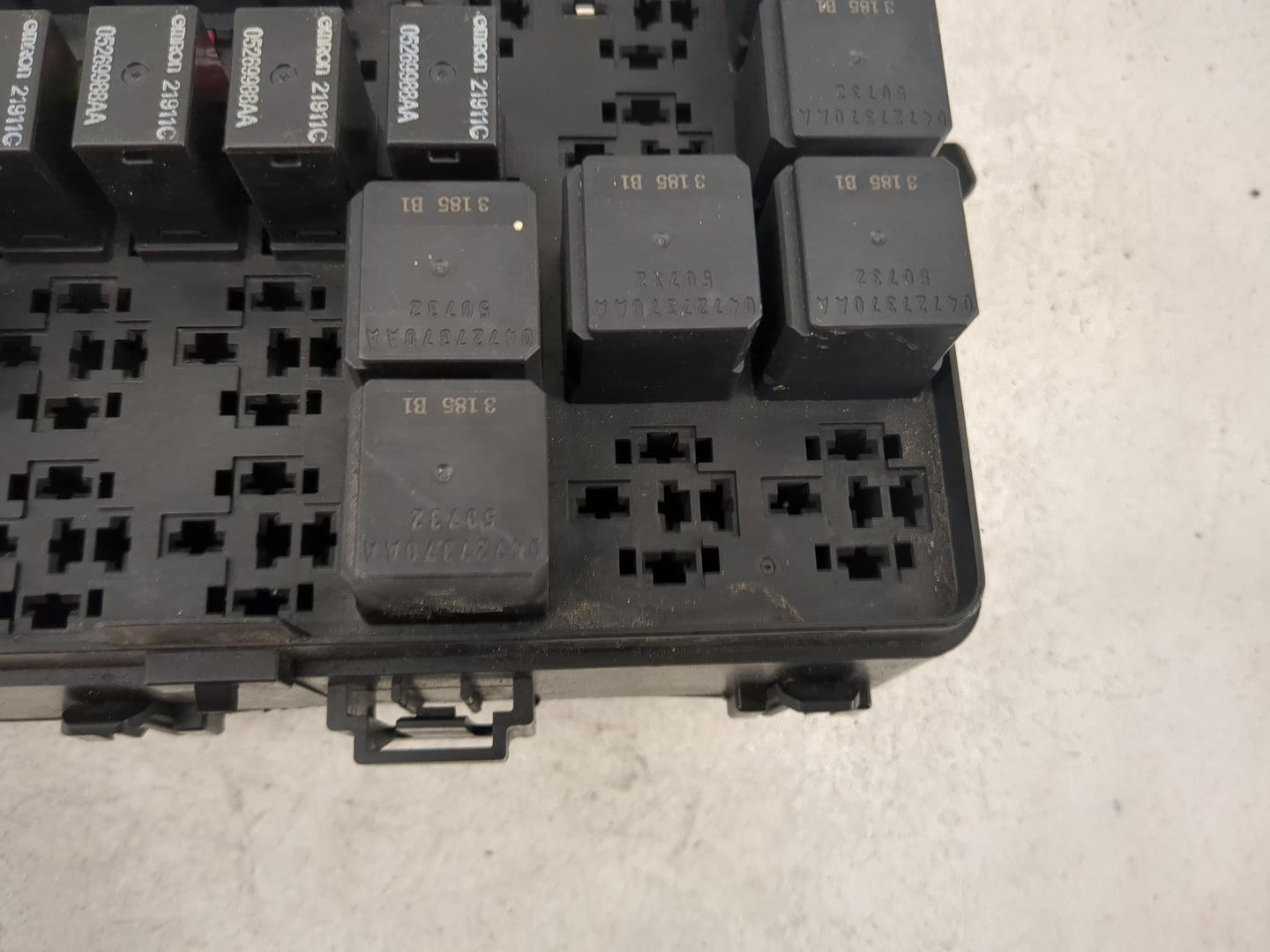 2012-2014 Dodge Charger Fusebox Fuse Box Panel Relay Module P/N:P68202717AB 16238CW, 717AB Fits Fits 2012 2013 2014 OEM Used