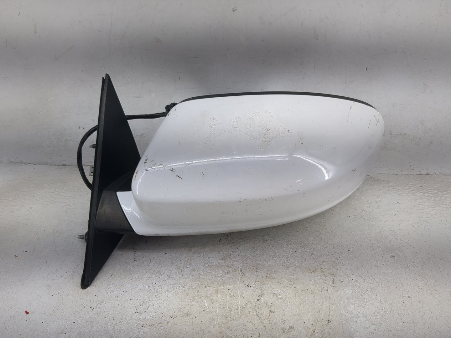 2011-2014 Dodge Charger Driver Side View Mirror - Left Door Mirror OEM Used - Oemusedautoparts1.com
