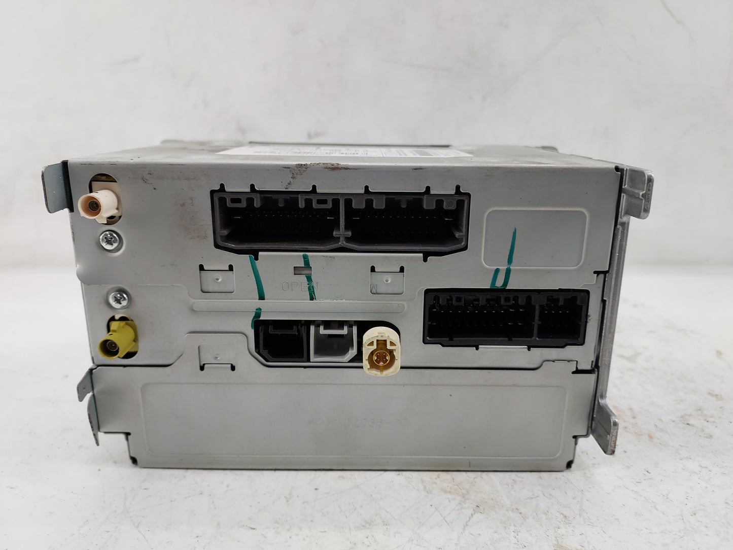 2014 Dodge Charger Radio AM FM Cd Player Receiver Replacement P/N:P68210553AF CQ-ZC03E1GXC Fits OEM Used Auto Parts - Oemuse