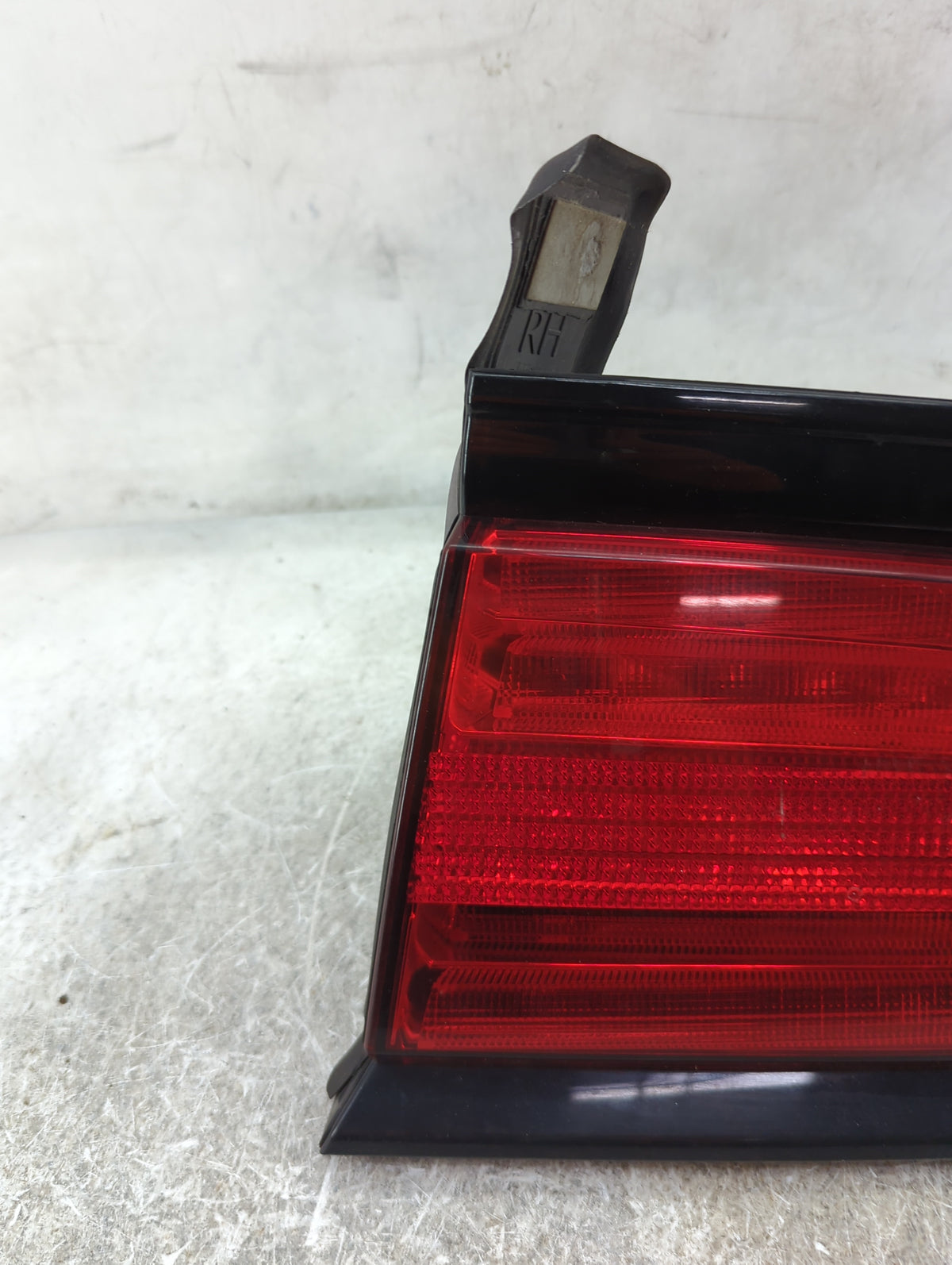 2011-2014 Dodge Charger Tail Light Assembly Passenger Right OEM P/N:57010414AF Fits Fits 2011 2012 2013 2014 OEM Used Auto P