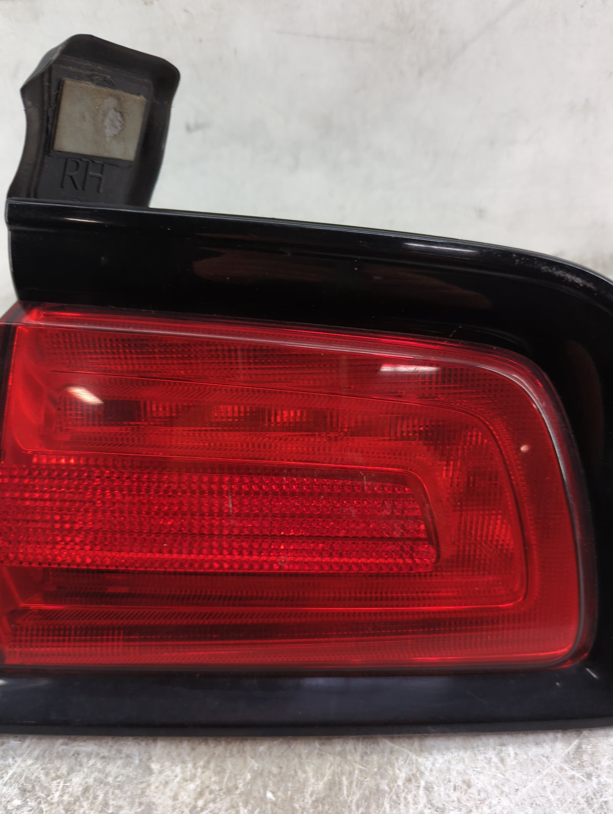 2011-2014 Dodge Charger Tail Light Assembly Passenger Right OEM P/N:57010414AF Fits Fits 2011 2012 2013 2014 OEM Used Auto P