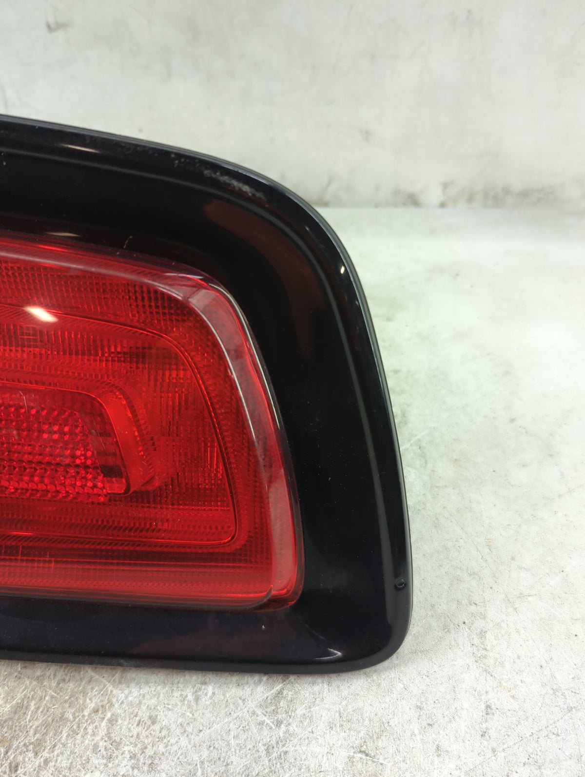 2011-2014 Dodge Charger Tail Light Assembly Passenger Right OEM P/N:57010414AF Fits Fits 2011 2012 2013 2014 OEM Used Auto P