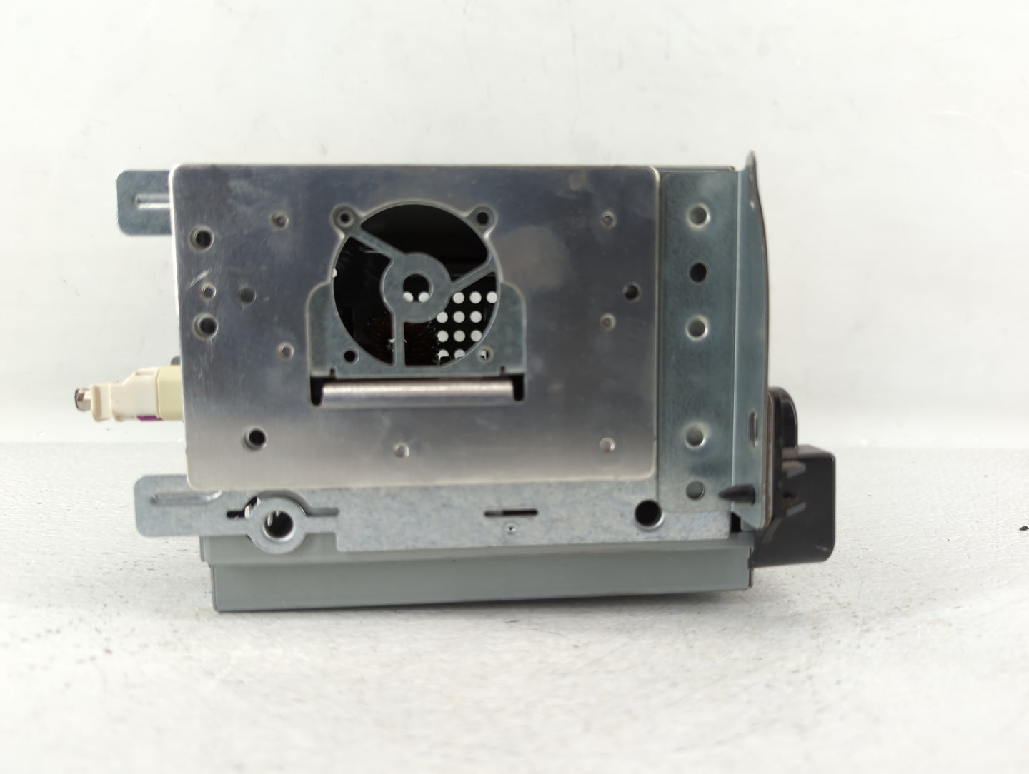 2013-2014 Dodge Charger Am Fm Cd Player Radio Receiver - Oemusedautoparts1.com