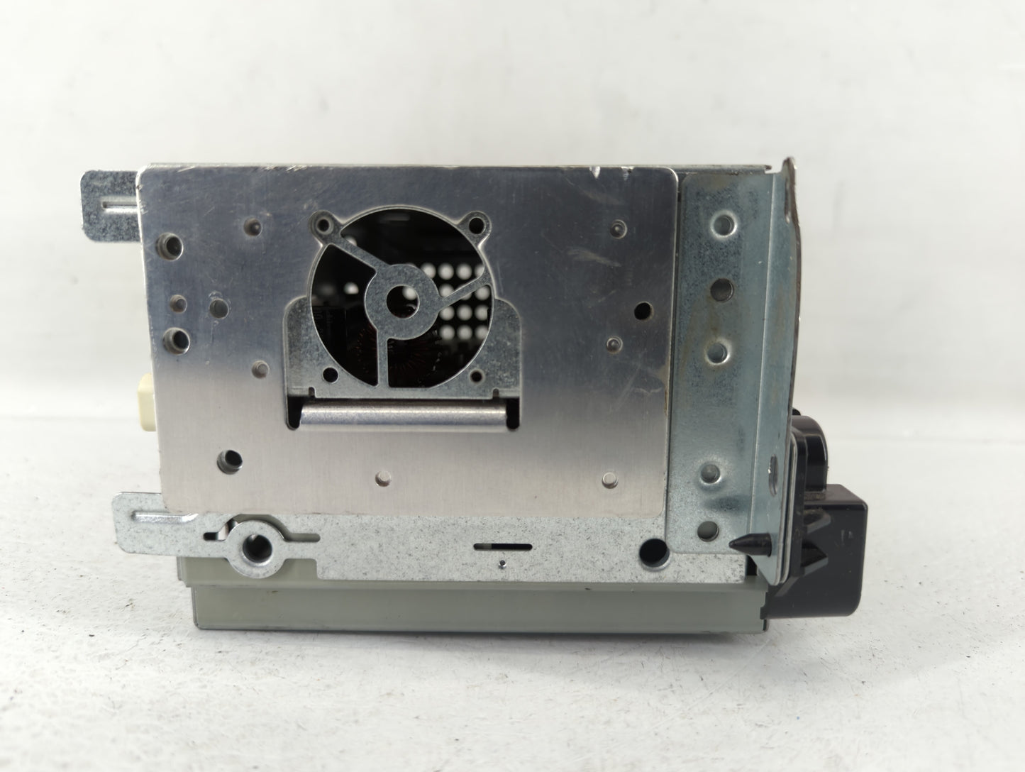 2013-2014 Dodge Charger Am Fm Cd Player Radio Receiver - Oemusedautoparts1.com