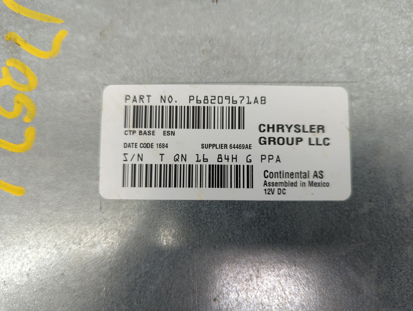 2013-2014 Dodge Charger Am Fm Cd Player Radio Receiver - Oemusedautoparts1.com