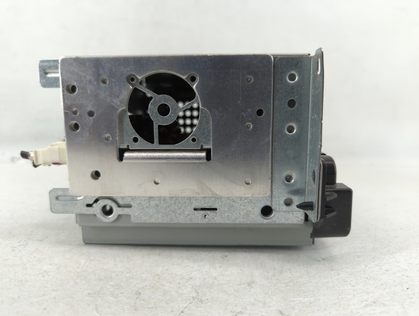 2013-2014 Dodge Charger Am Fm Cd Player Radio Receiver - Oemusedautoparts1.com
