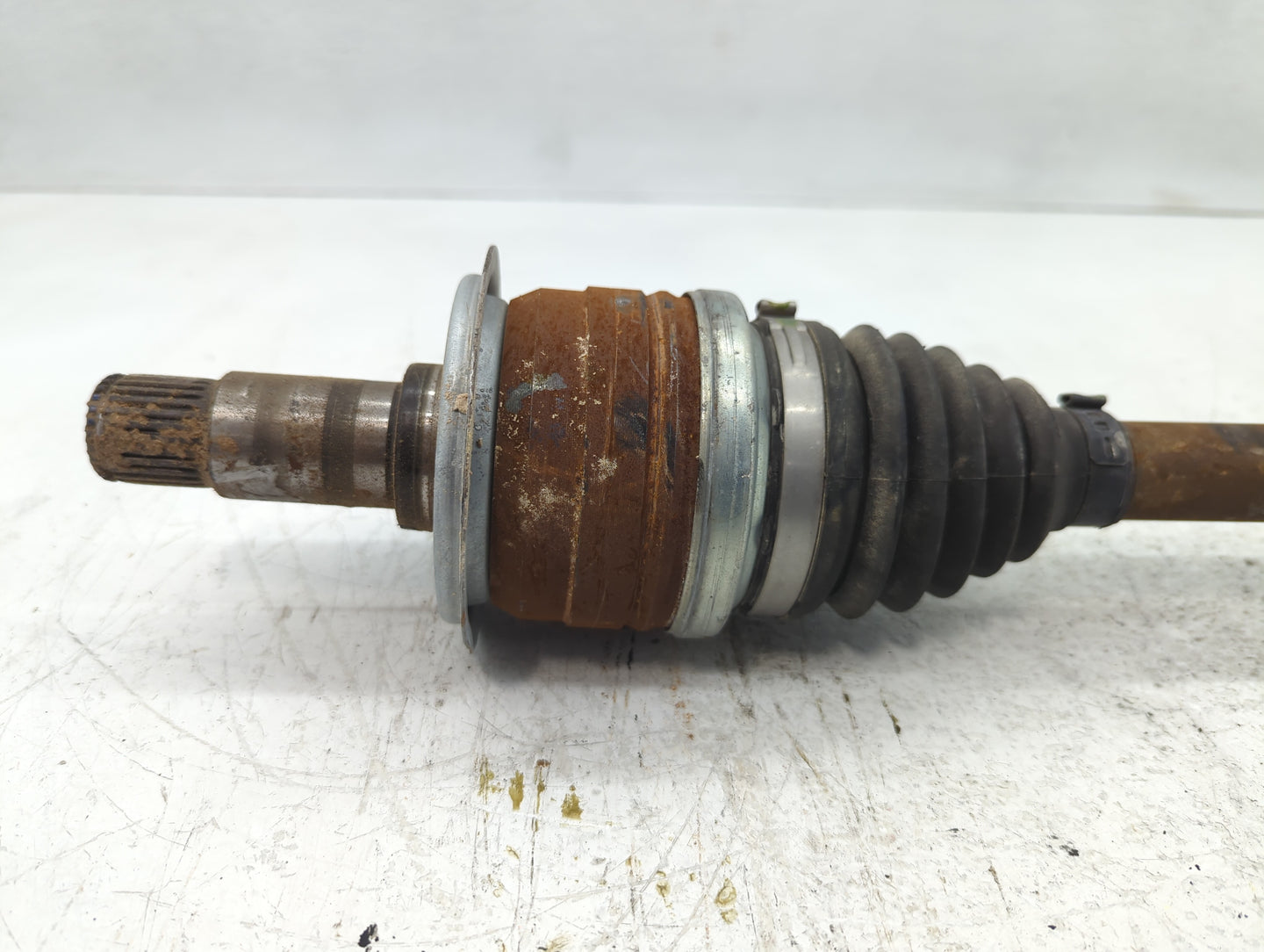 2011-2014 Dodge Charger Axle Shaft Front Driver Cv C/v - Oemusedautoparts1.com