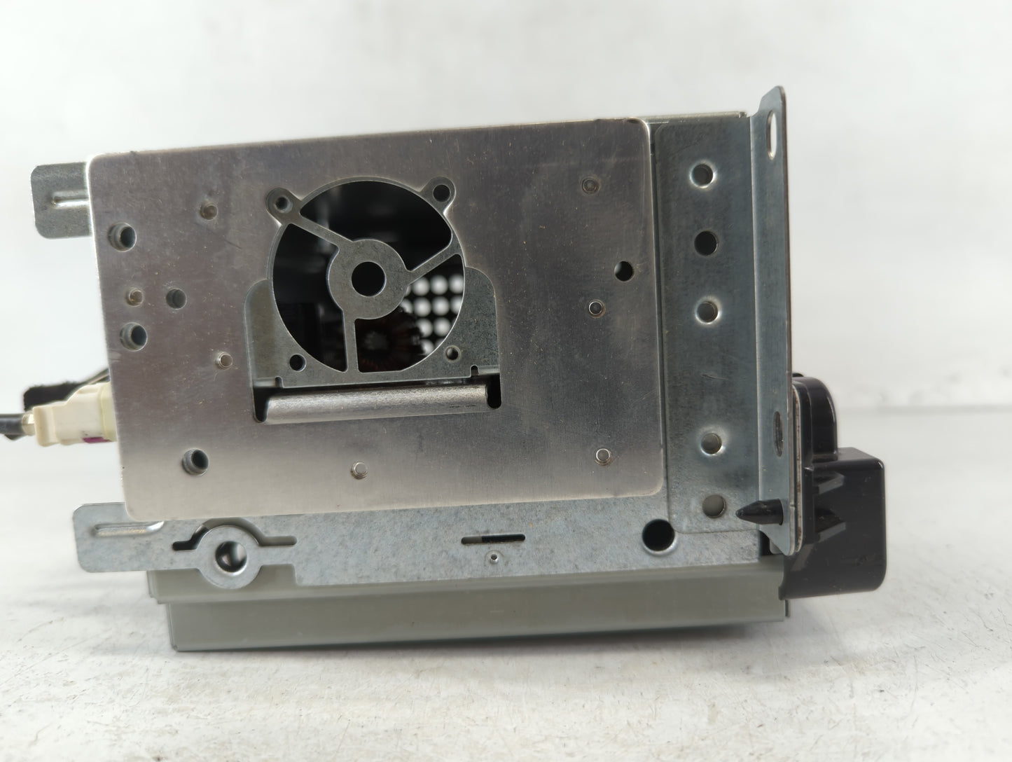 2013-2014 Dodge Charger Am Fm Cd Player Radio Receiver - Oemusedautoparts1.com