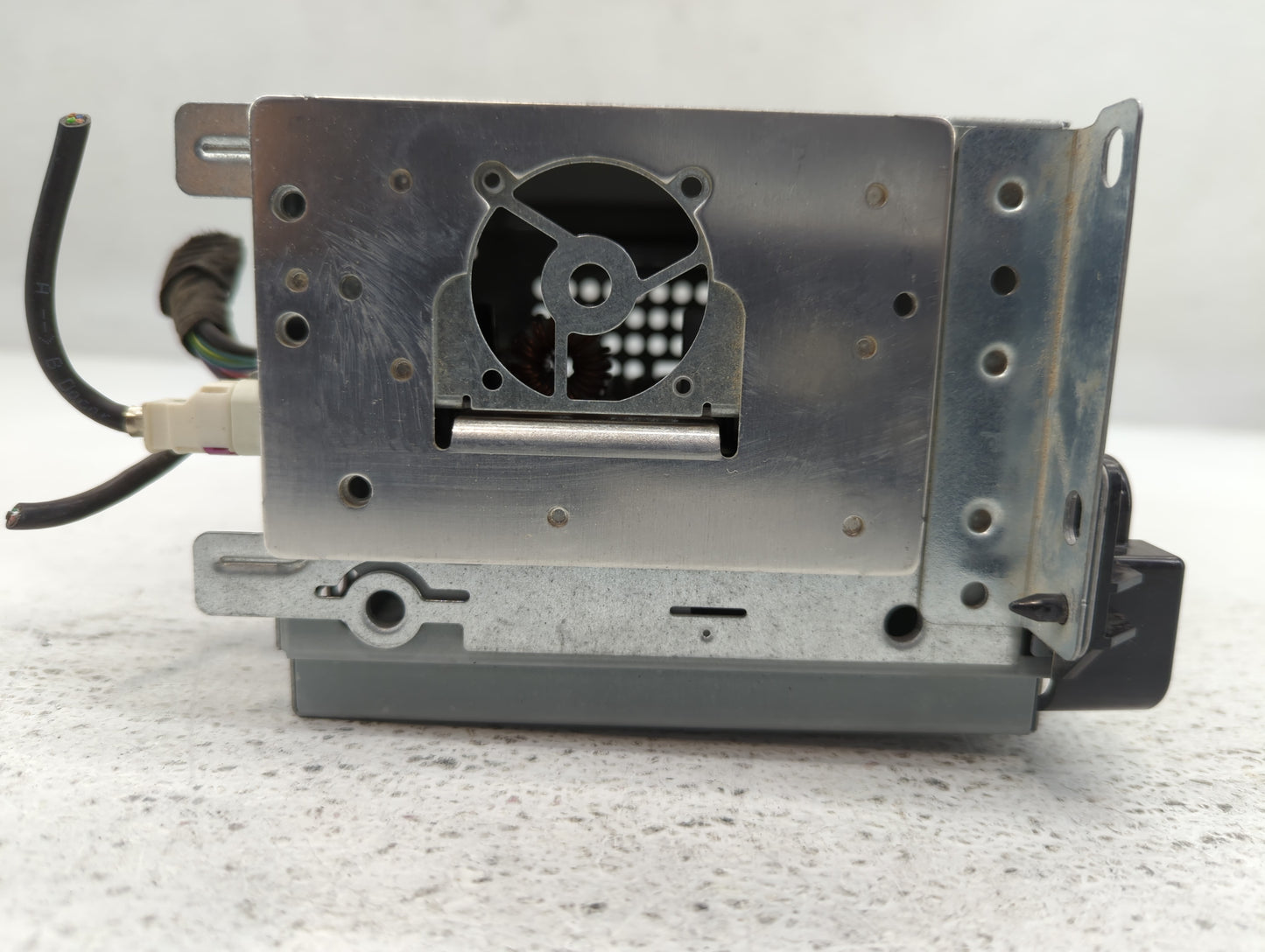 2013-2014 Dodge Charger Am Fm Cd Player Radio Receiver - Oemusedautoparts1.com