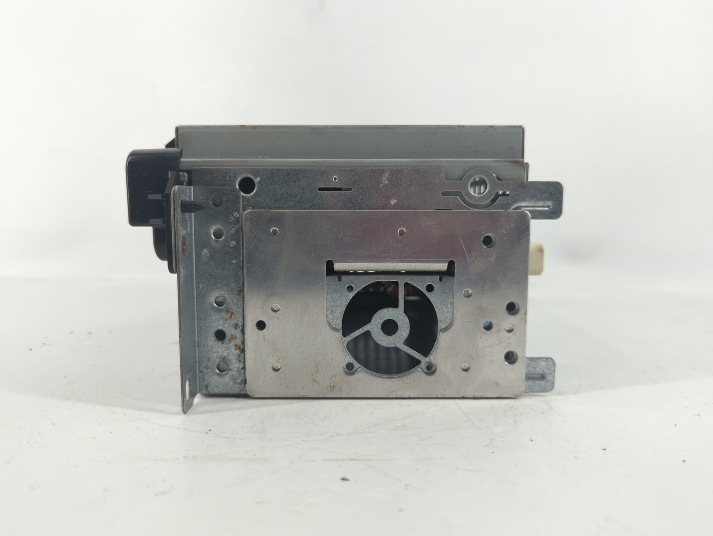 2013-2014 Dodge Charger Am Fm Cd Player Radio Receiver - Oemusedautoparts1.com