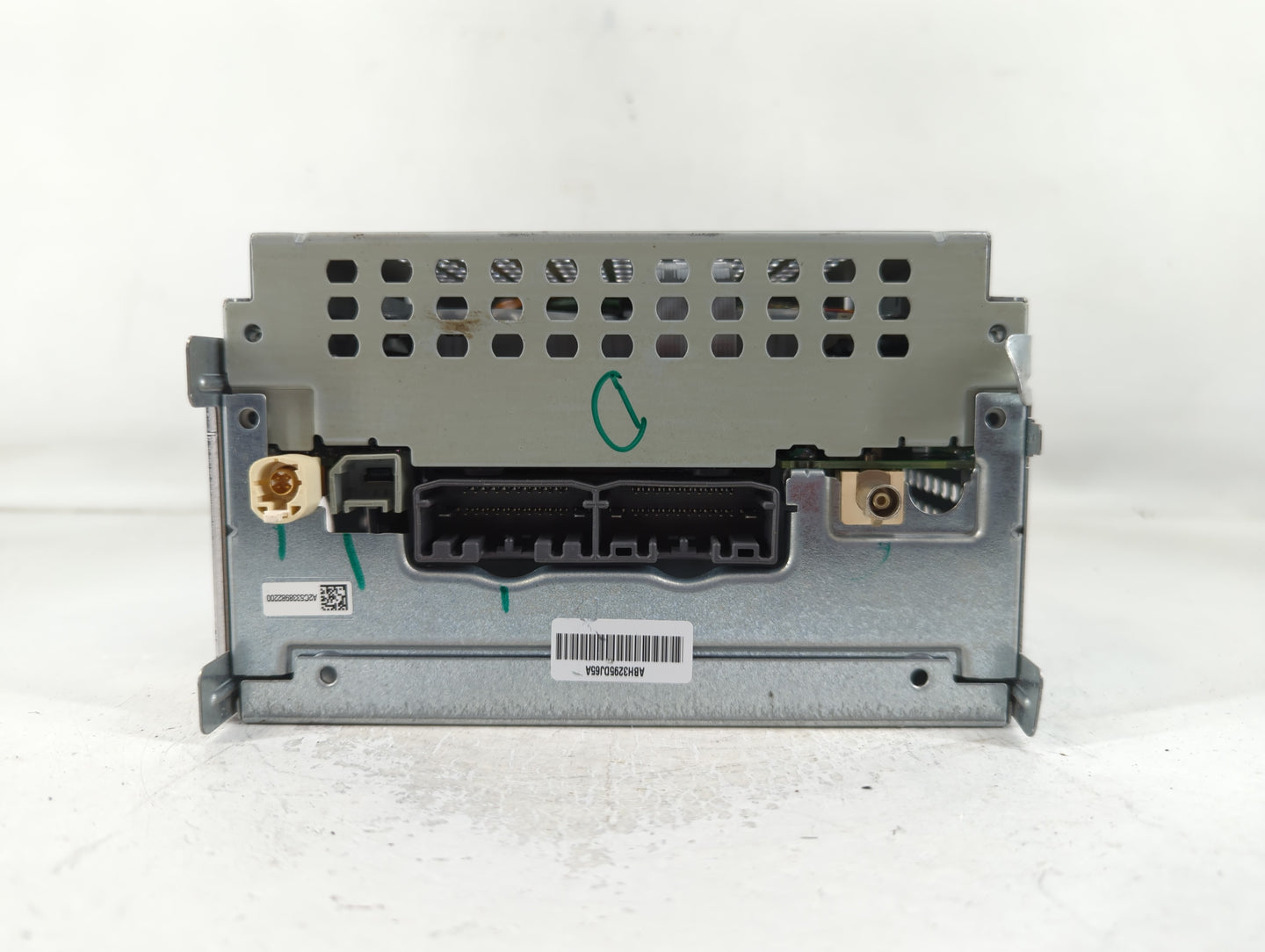 2013-2014 Dodge Charger Radio AM FM Cd Player Receiver Replacement P/N:P68209671AB Fits Fits 2013 2014 OEM Used Auto Parts -