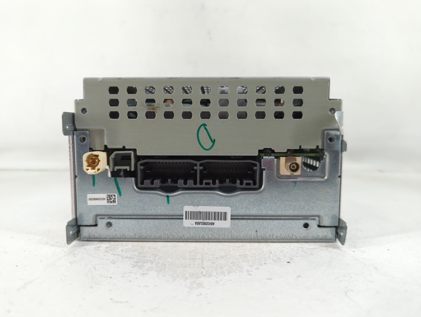 2013-2014 Dodge Charger Radio AM FM Cd Player Receiver Replacement P/N:P68209671AB Fits Fits 2013 2014 OEM Used Auto Parts -