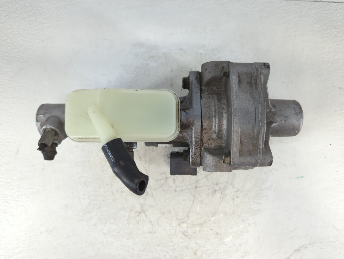2013-2016 Dodge Dart Power Brake Booster Oem - Oemusedautoparts1.com