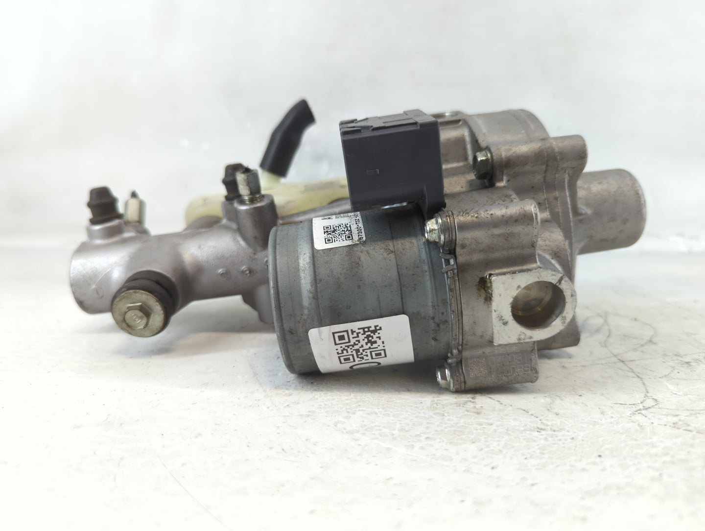 2013-2016 Dodge Dart Power Brake Booster Oem - Oemusedautoparts1.com