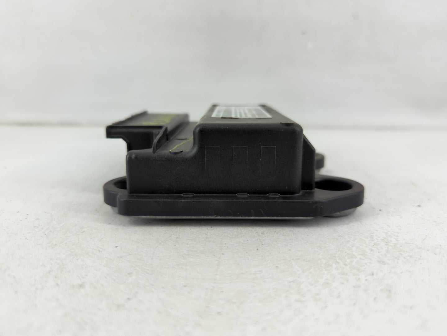 2014-2014 Dodge Dart Chassis Control Module Ccm Bcm Body Control - Oemusedautoparts1.com