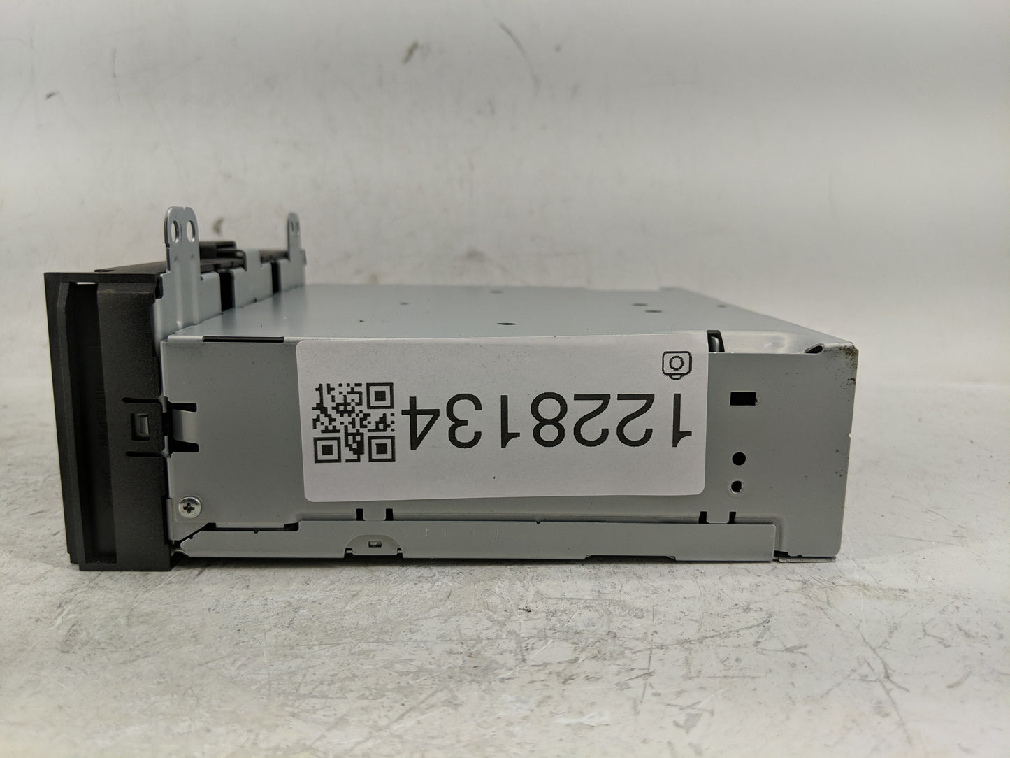 2014 Dodge Dart Radio AM FM Cd Player Receiver Replacement P/N:P05091057AD Fits OEM Used Auto Parts - Oemusedautoparts1.com