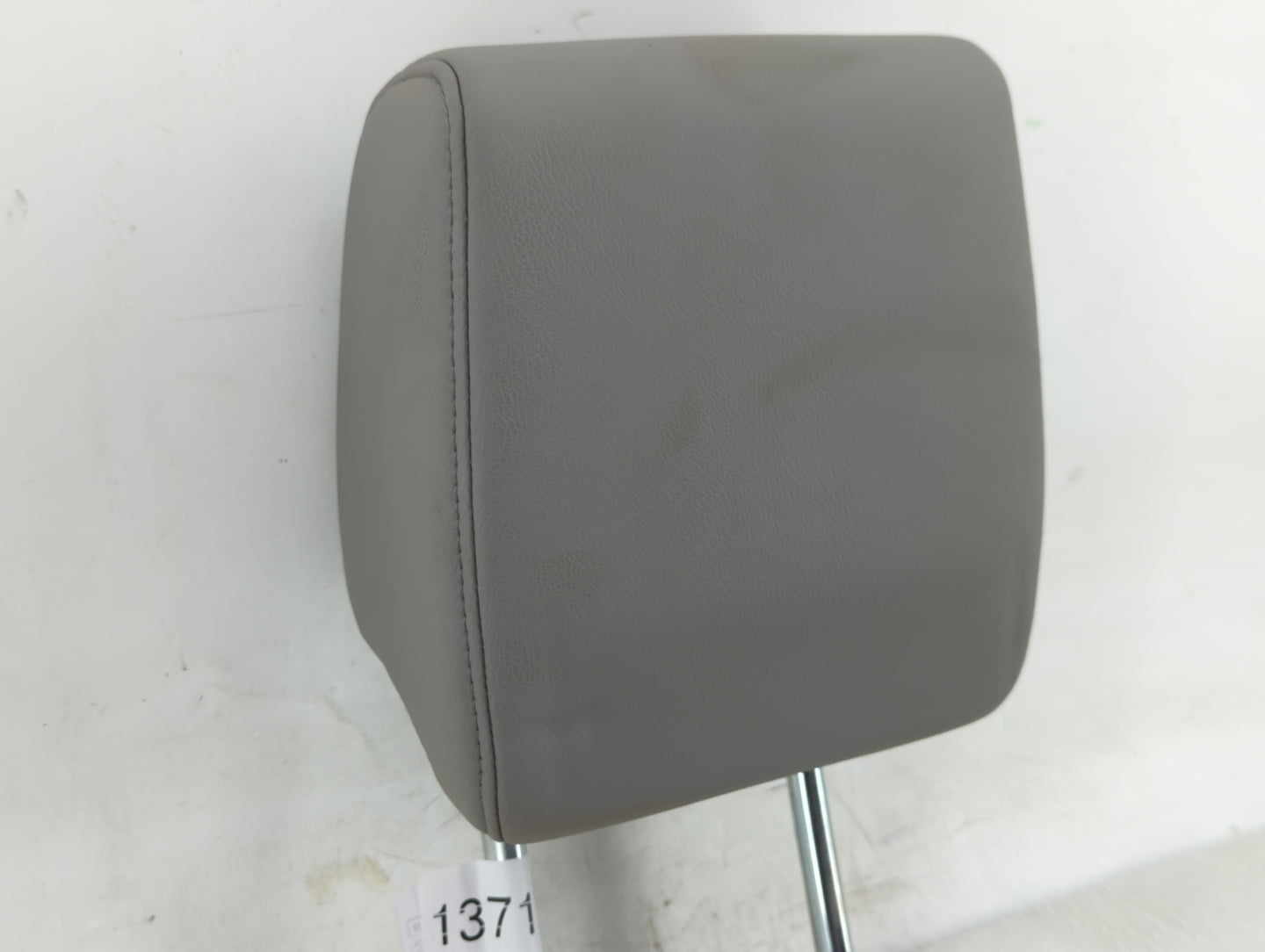 2013-2016 Dodge Dart Headrest Head Rest Rear Seat Fits Fits 2013 2014 2015 2016 OEM Used Auto Parts - Oemusedautoparts1.com
