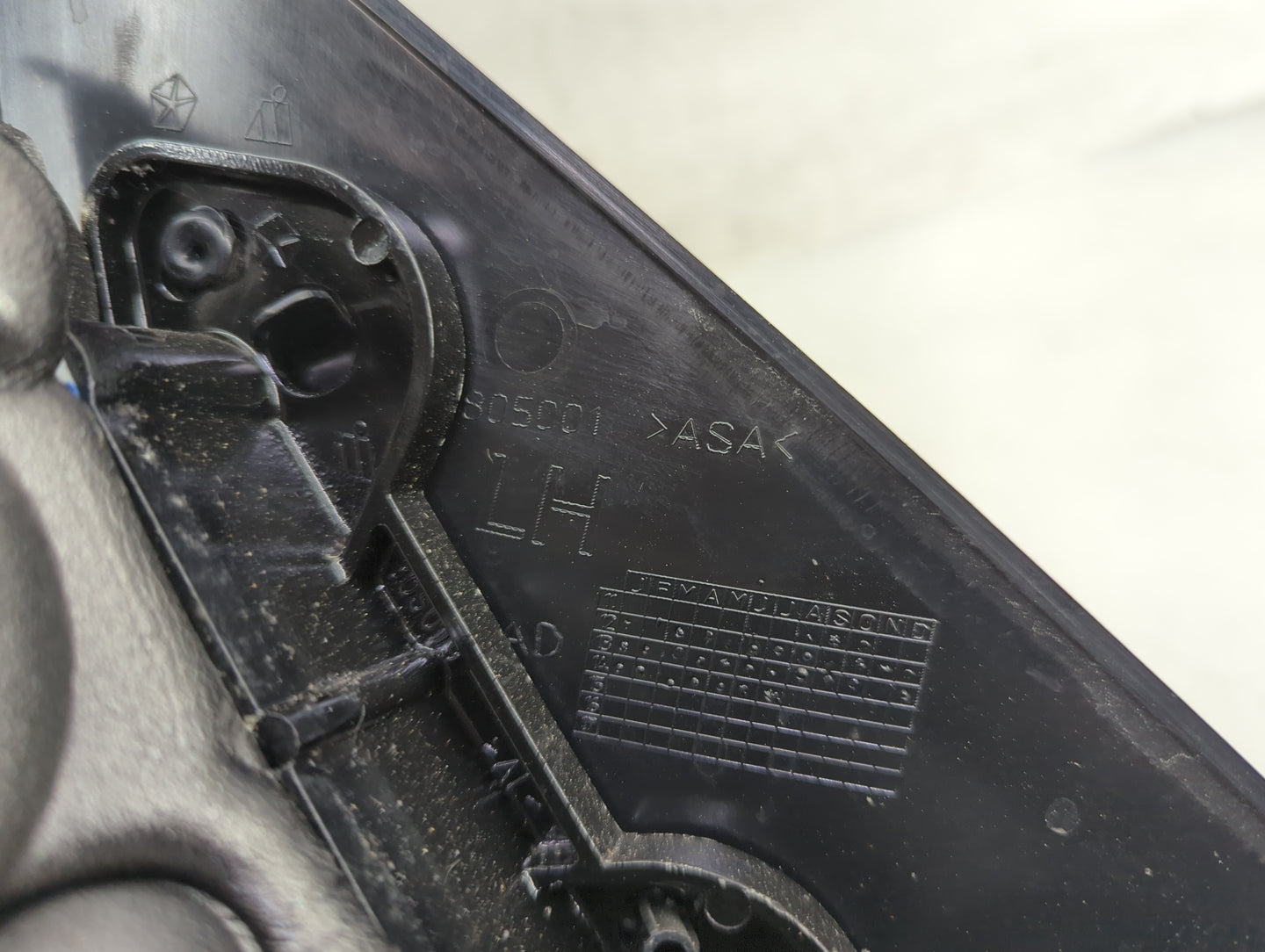 2013-2016 Dodge Dart Driver Side View Mirror - Left Door Mirror OEM Used - Oemusedautoparts1.com