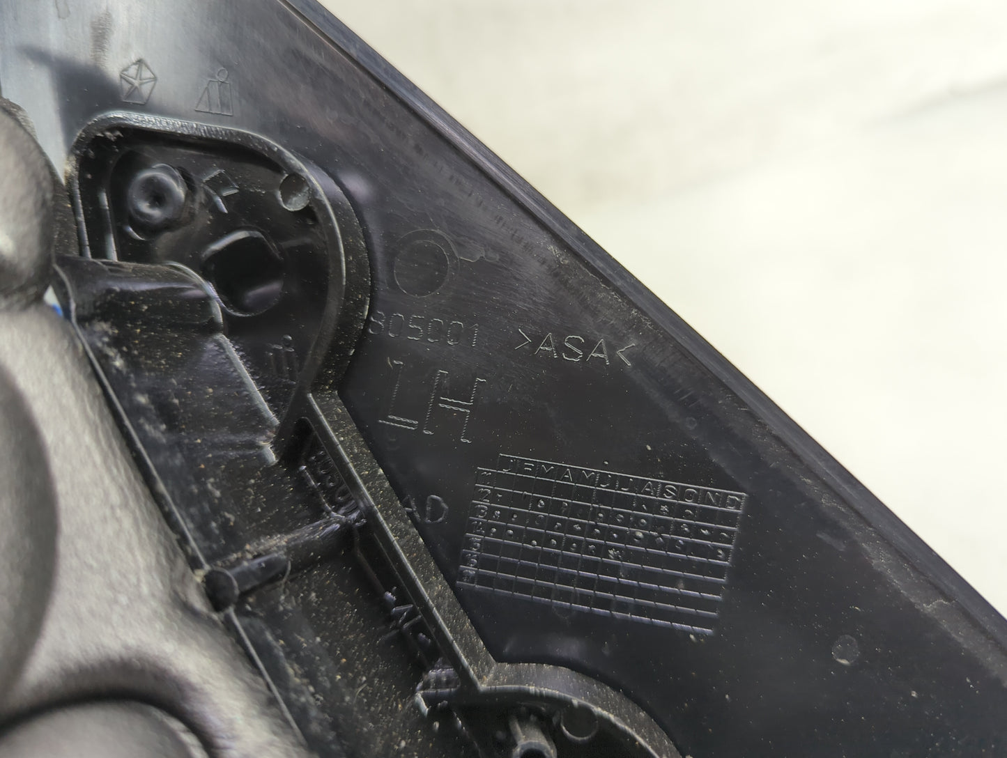 2013-2016 Dodge Dart Driver Side View Mirror - Left Door Mirror OEM Used - Oemusedautoparts1.com