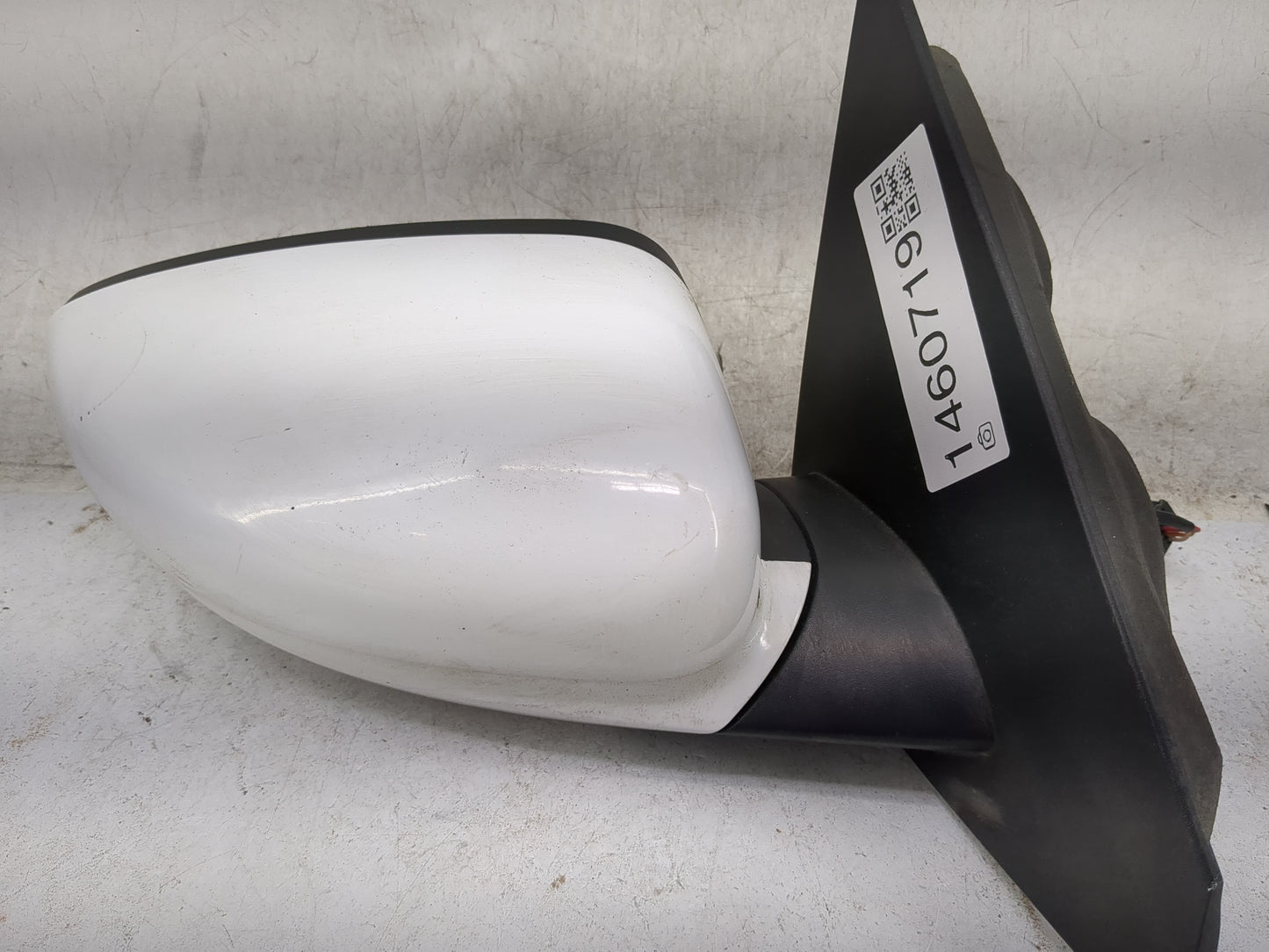 2013-2016 Dodge Dart Passenger Side View Mirror - Right Door Mirror OEM Used - Oemusedautoparts1.com