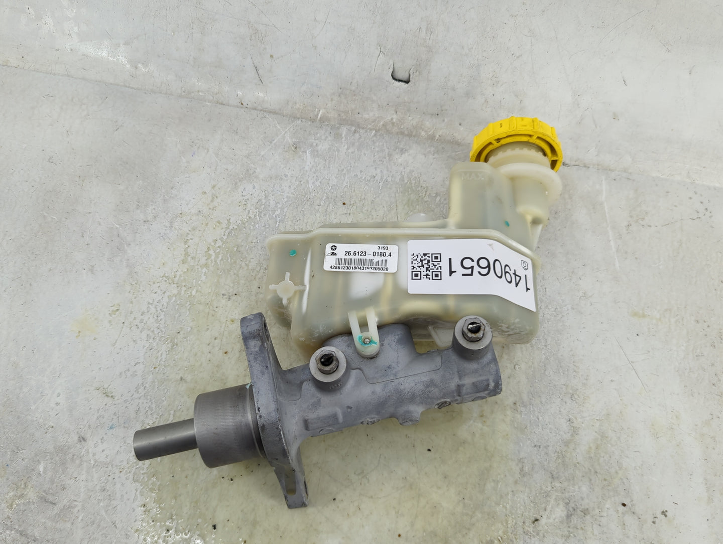 2013-2016 Dodge Dart Brake Master Cylinder 1490651 - Oemusedautoparts1.com