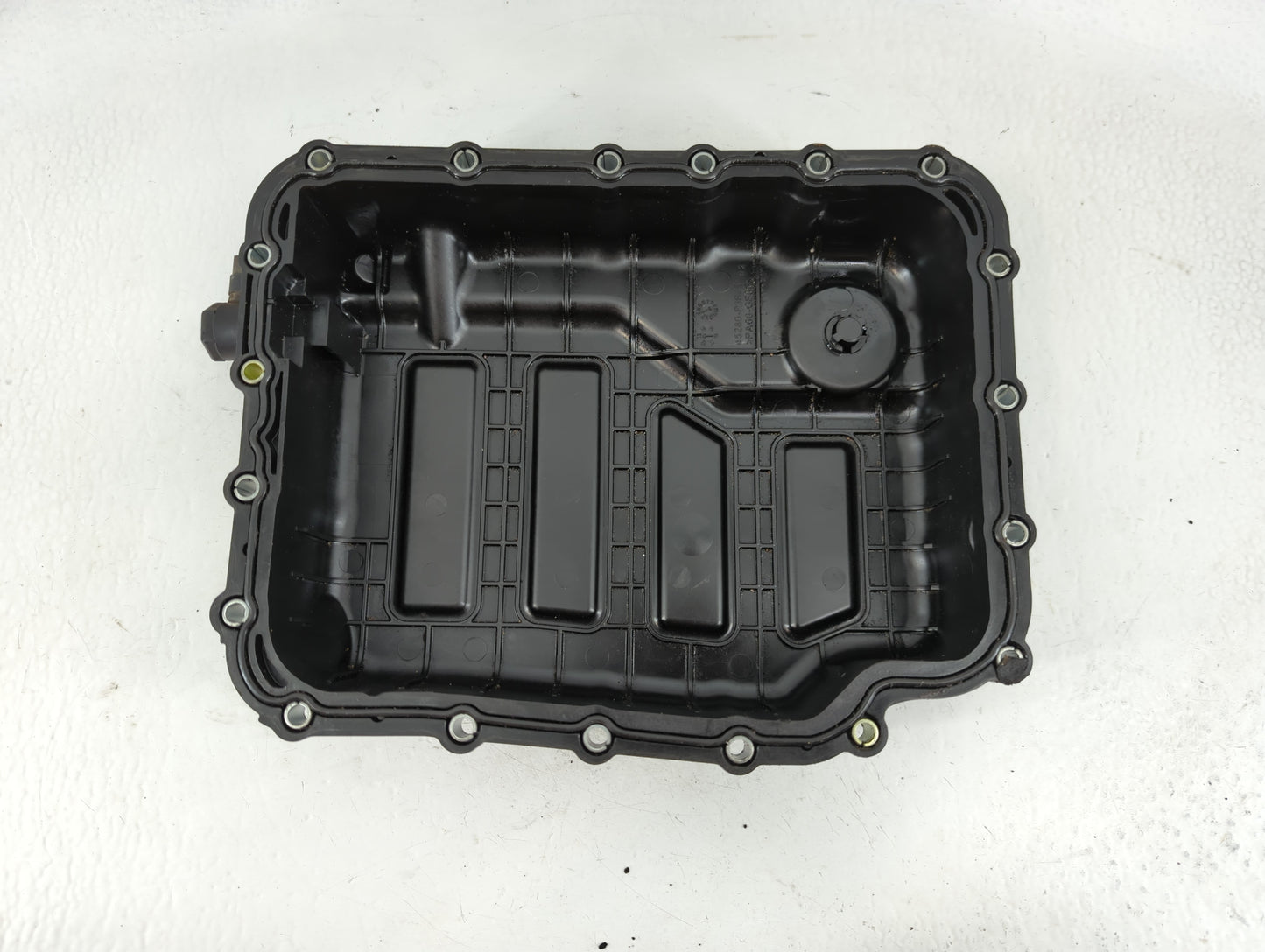 2013-2016 Dodge Dart Engine Oil Pan P/N:45280-P3B750 Fits Fits 2013 2014 2015 2016 2017 2018 2019 2020 2021 2022 OEM Used Au
