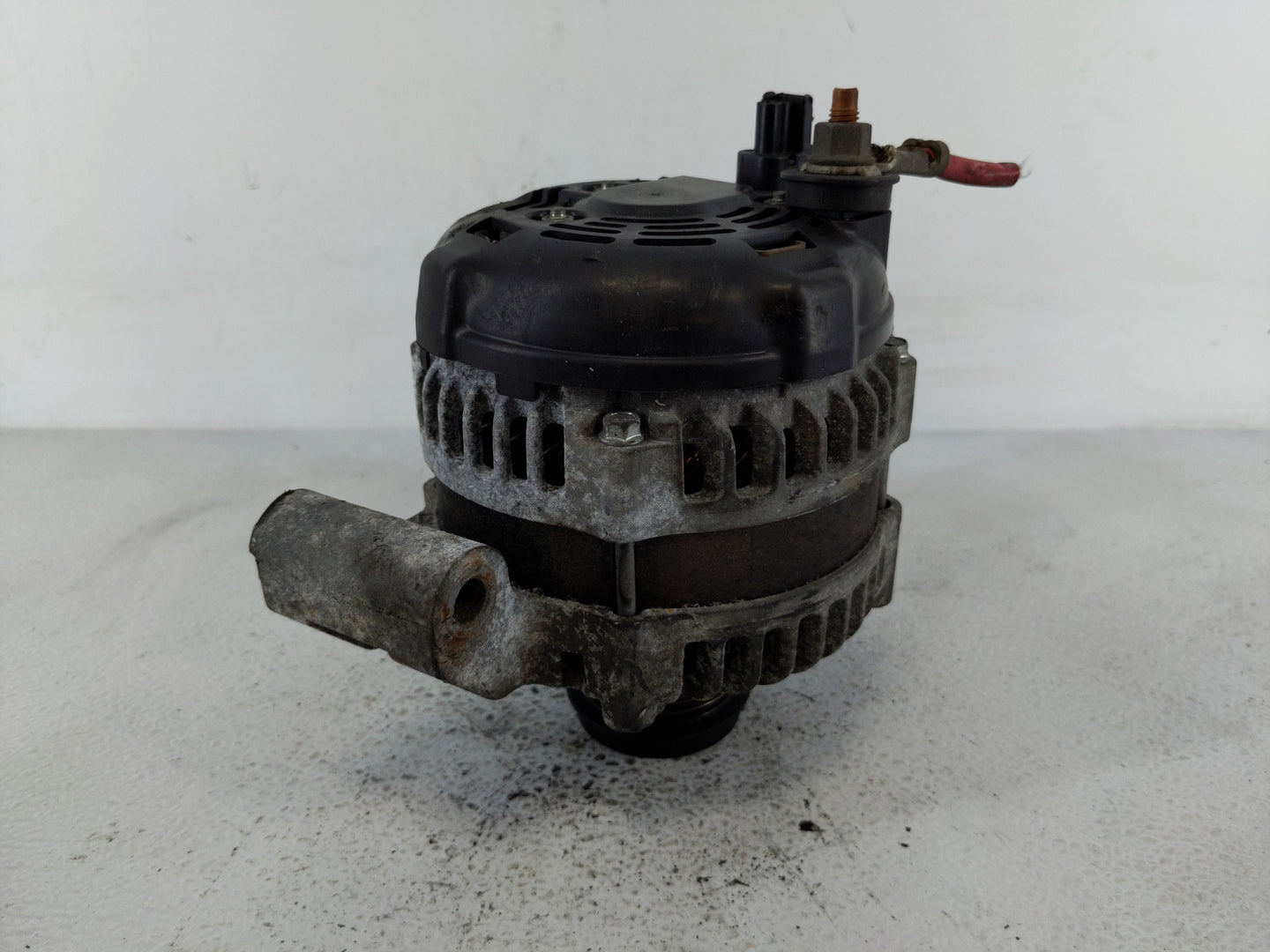 2011-2015 Dodge Durango Alternator Replacement Generator Charging Assembly Engine OEM P/N:P04801779AG Fits OEM Used Auto Par