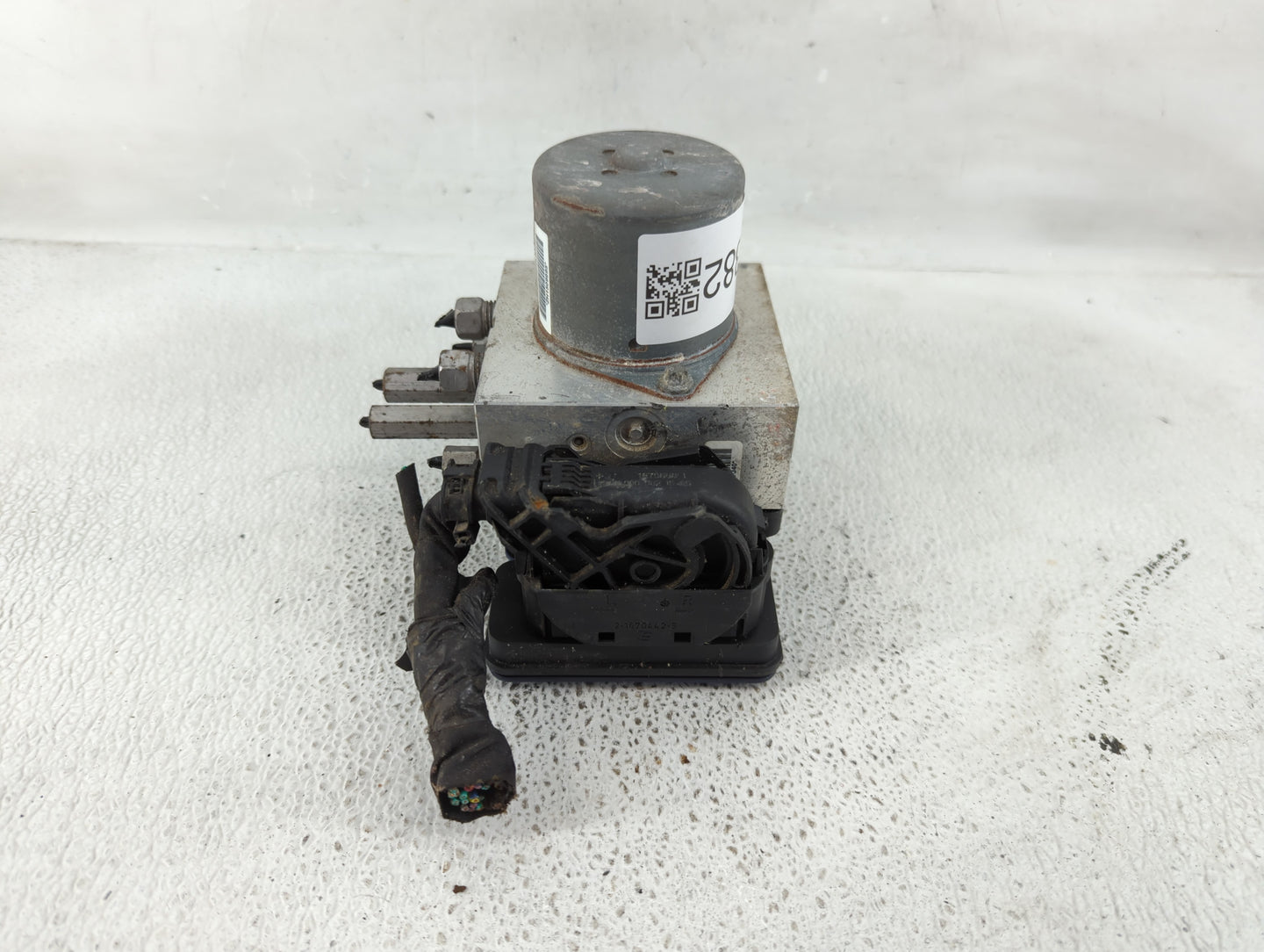 2014-2015 Dodge Durango ABS Pump Control Module Replacement P/N:68227200AD Fits Fits 2014 2015 OEM Used Auto Parts - Oemused
