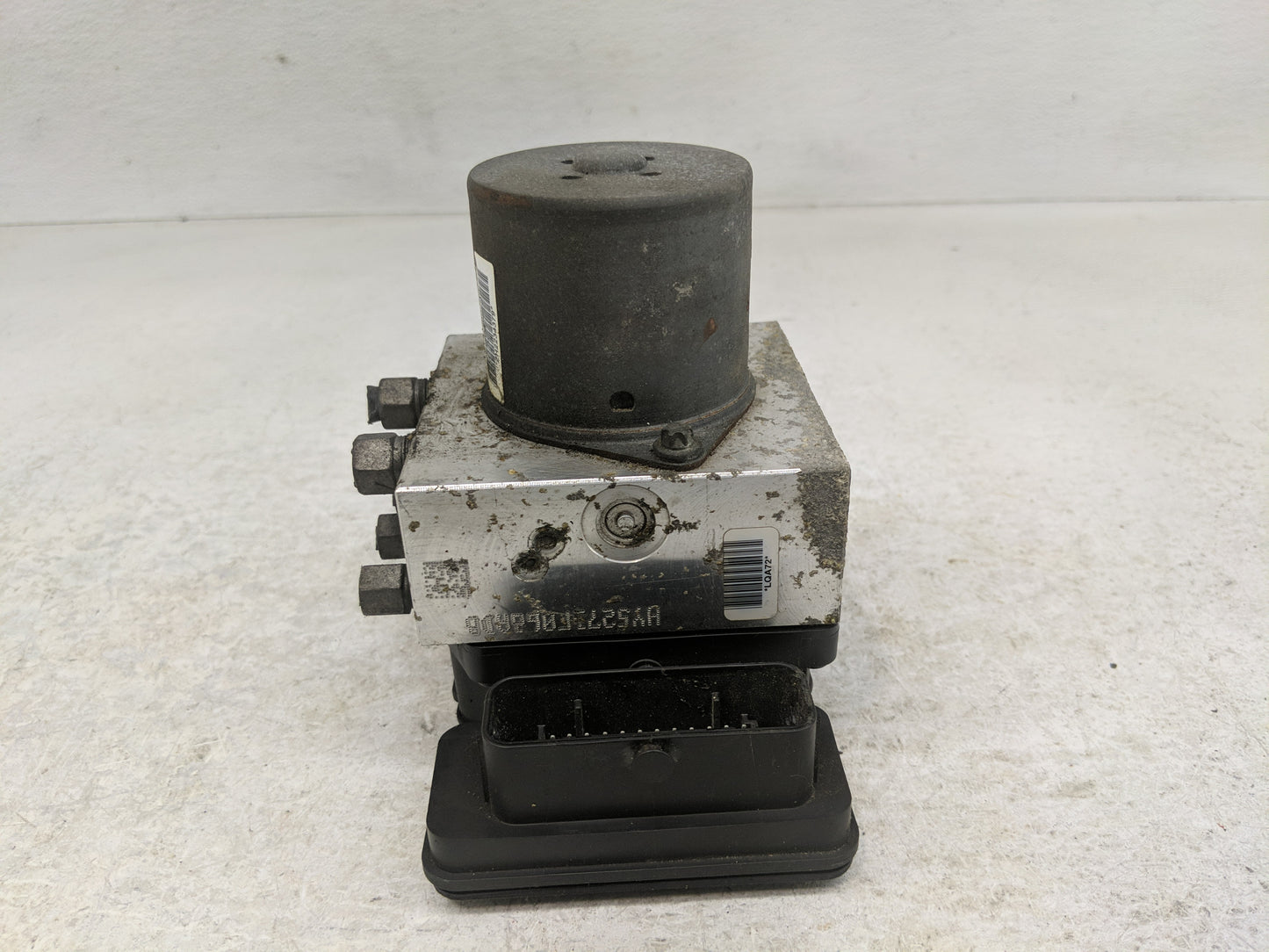 2014-2015 Dodge Durango ABS Pump Control Module Replacement P/N:68227200AD Fits Fits 2014 2015 OEM Used Auto Parts - Oemused