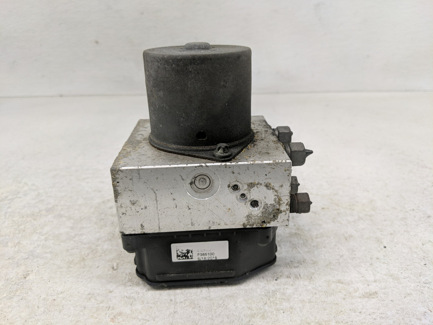 2014-2015 Dodge Durango ABS Pump Control Module Replacement P/N:68227200AD Fits Fits 2014 2015 OEM Used Auto Parts - Oemused