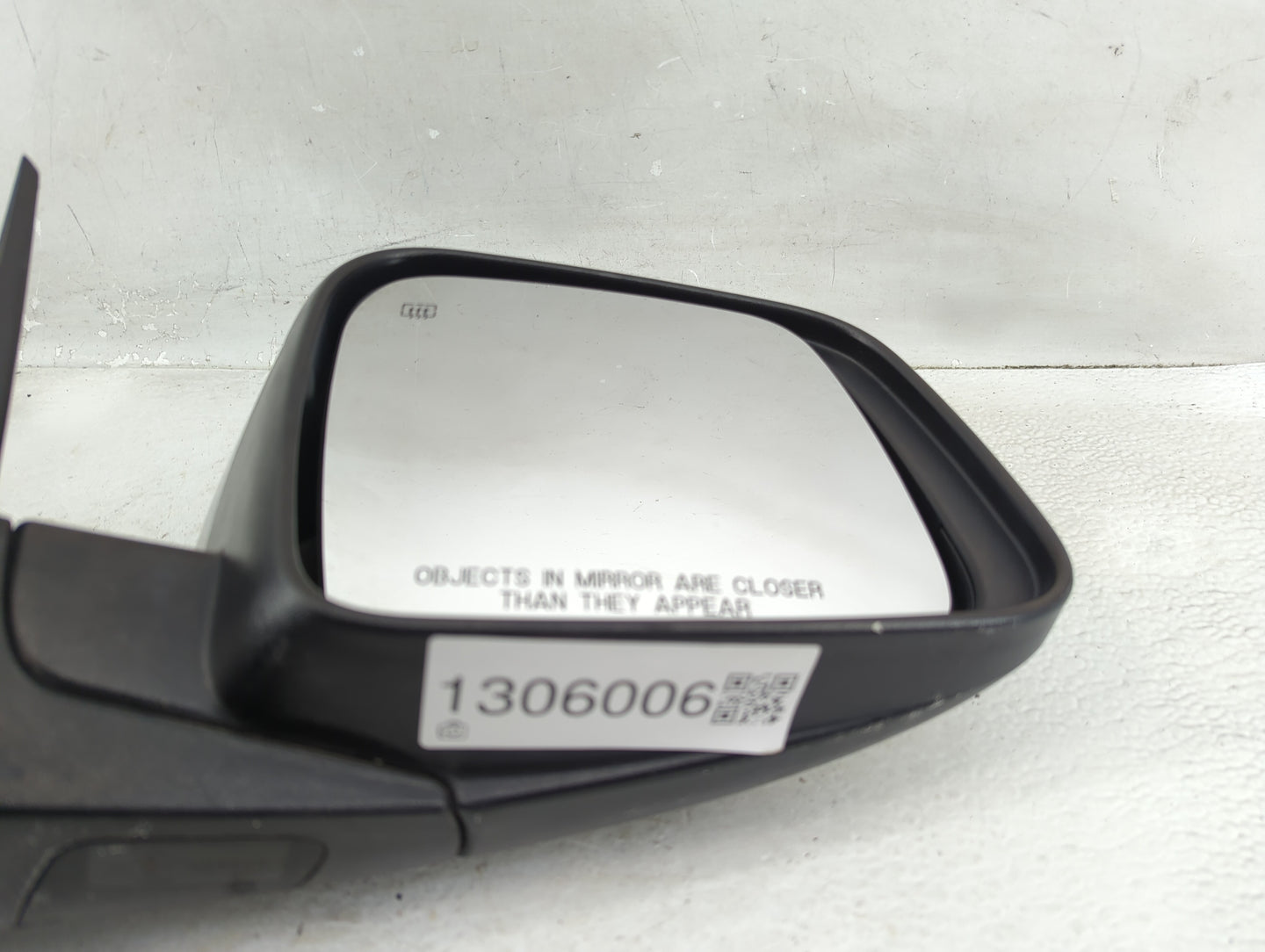 2011-2021 Dodge Durango Passenger Side View Mirror - Right Door Mirror OEM Used - Oemusedautoparts1.com