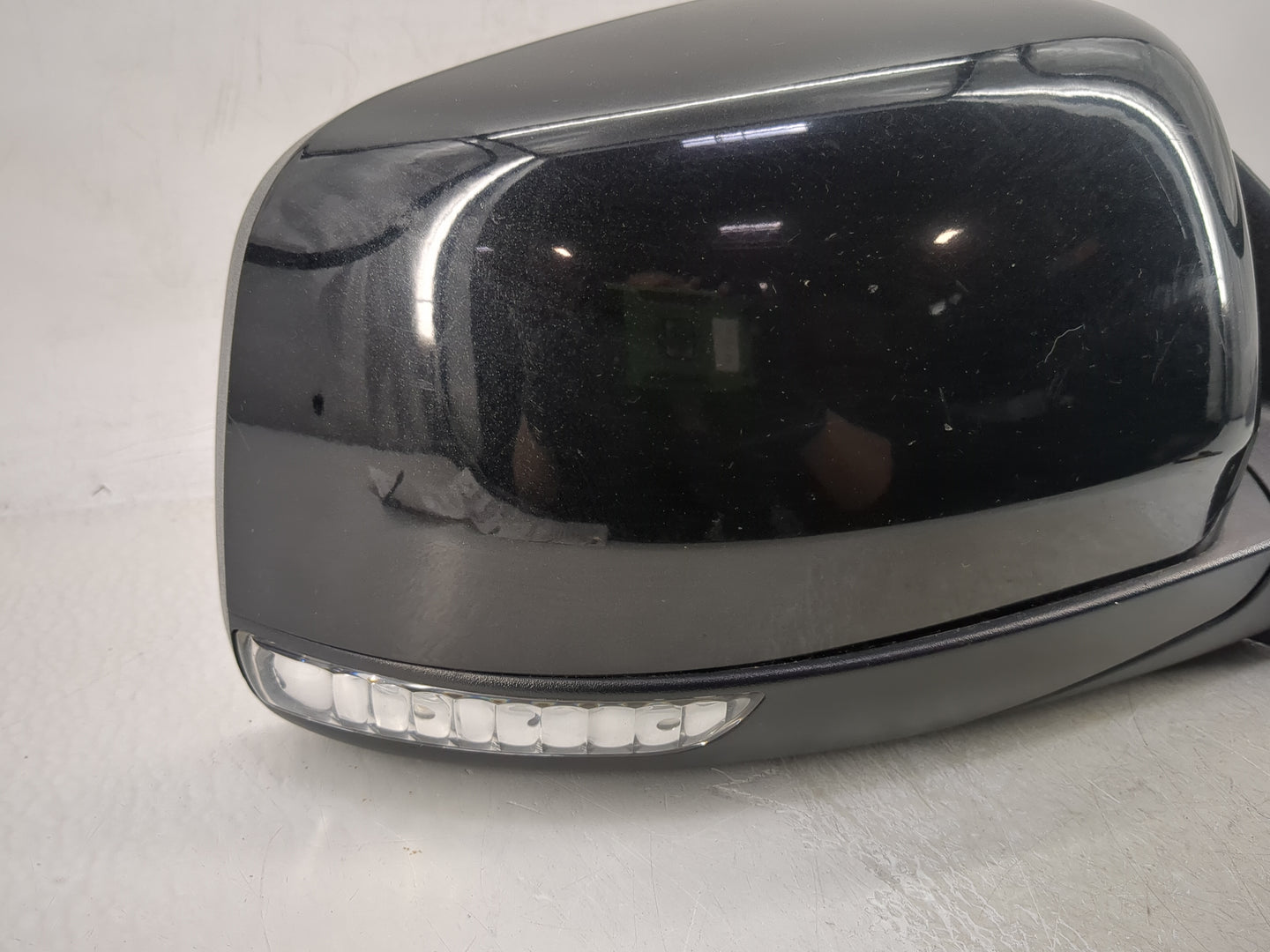 2014 Dodge Durango Passenger Side View Mirror - Right Door Mirror OEM Used - Oemusedautoparts1.com