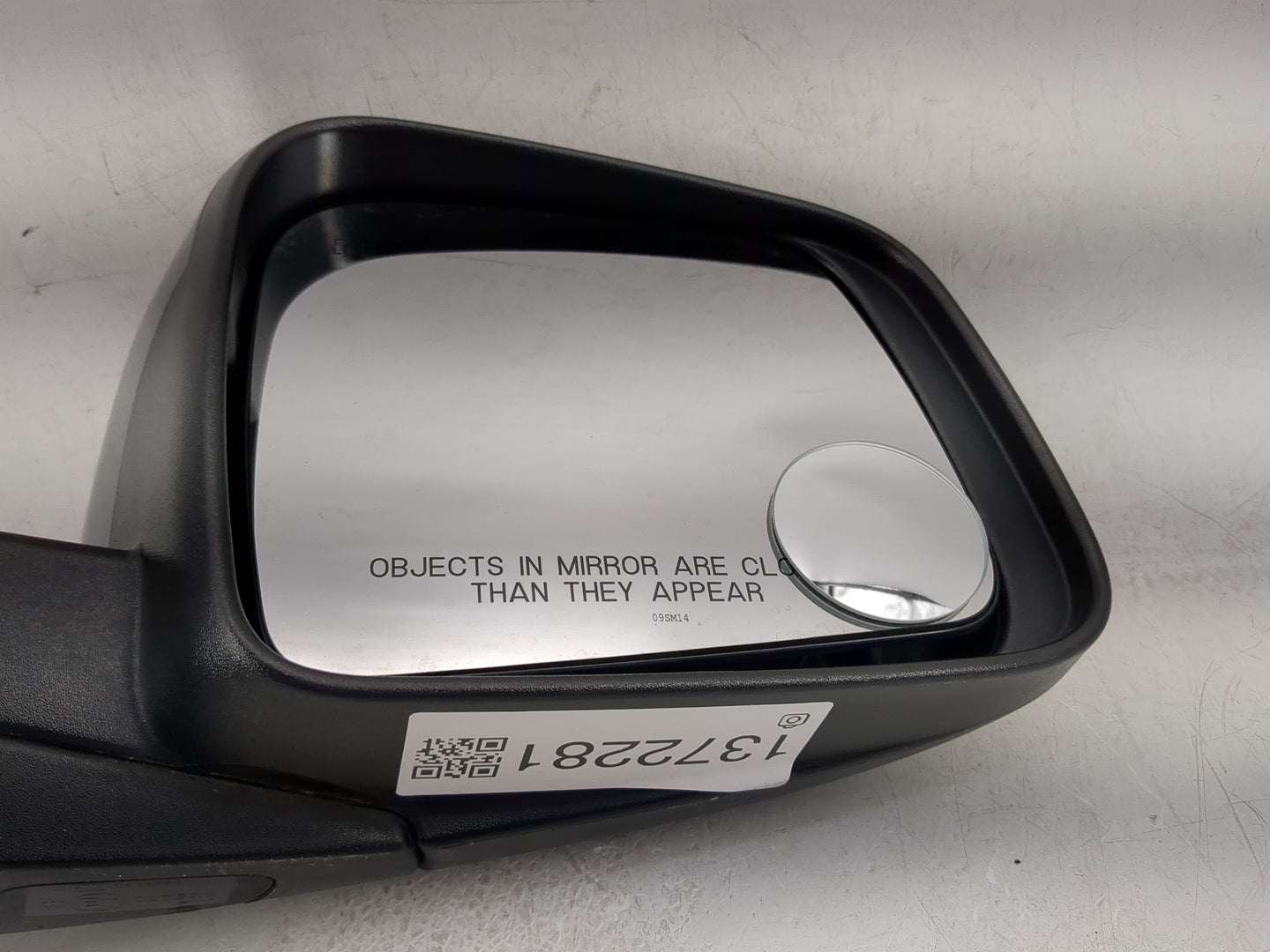 2014 Dodge Durango Passenger Side View Mirror - Right Door Mirror OEM Used - Oemusedautoparts1.com