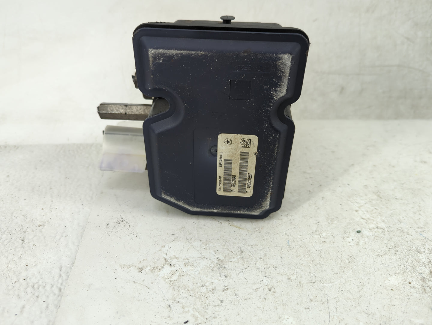 2014-2015 Dodge Durango ABS Pump Control Module Replacement P/N:68227200AD P52022280AD Fits Fits 2014 2015 OEM Used Auto Par