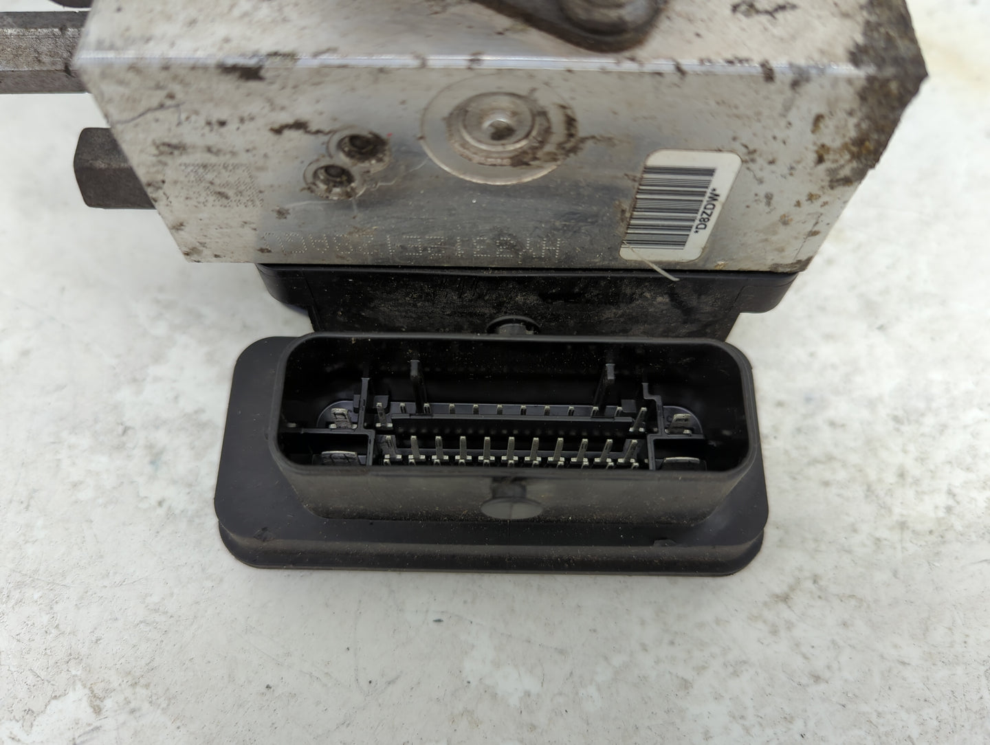 2014-2015 Dodge Durango ABS Pump Control Module Replacement P/N:68227200AD P68227200AD, 229922-137 Fits Fits 2014 2015 OEM U