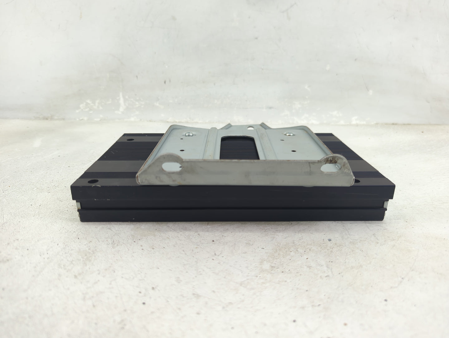 2011-2016 Dodge Durango Radio Speaker Amplifier 05091214ah - Oemusedautoparts1.com