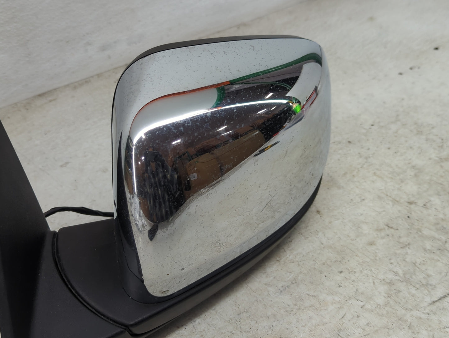 2011-2021 Dodge Durango Driver Side View Mirror - Left Door Mirror OEM Used - Oemusedautoparts1.com