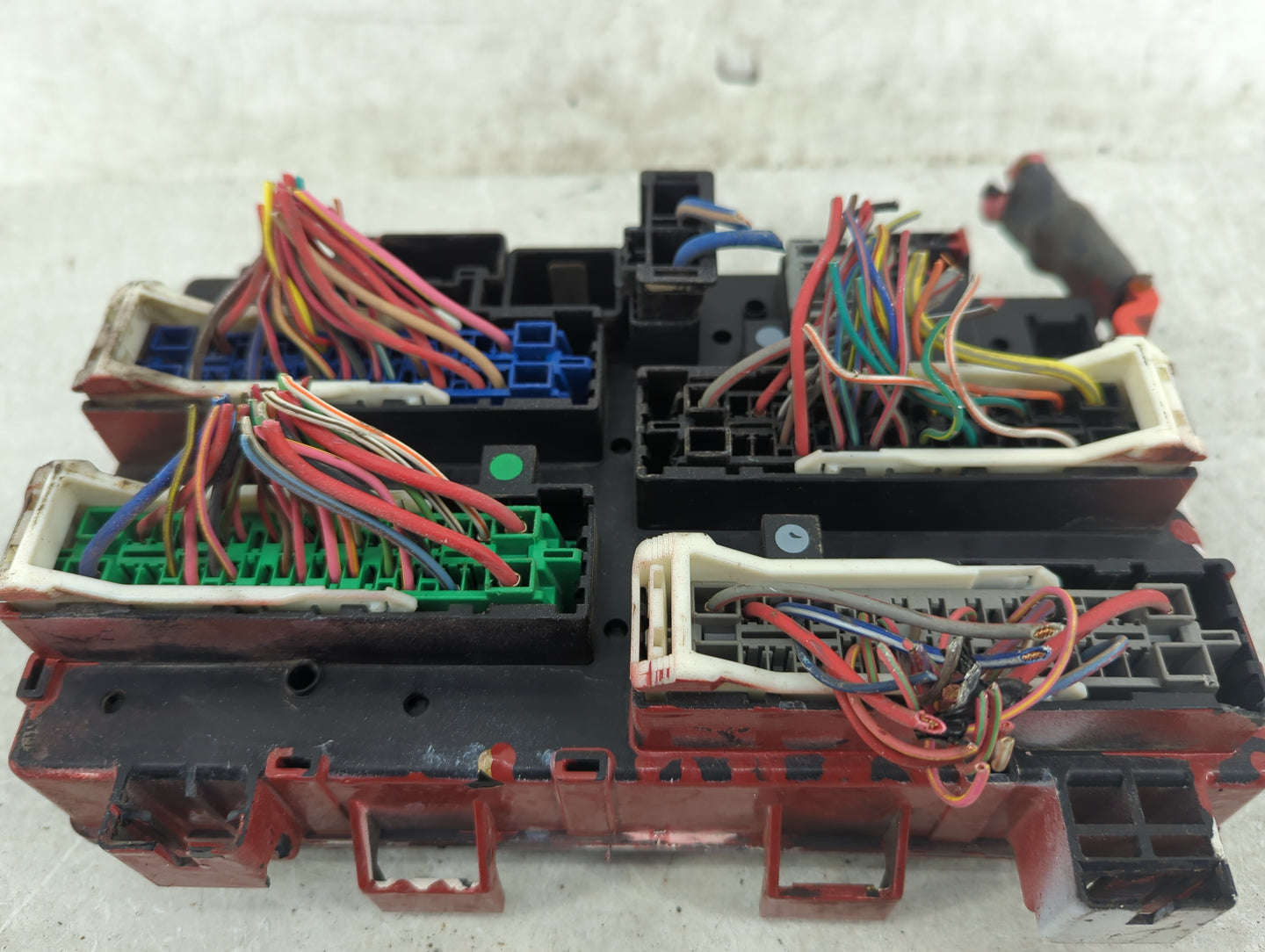 2014 Dodge Durango Fusebox Fuse Box Panel Relay Module P/N:7140-5131-30 68137440AC Fits OEM Used Auto Parts - Oemusedautopar